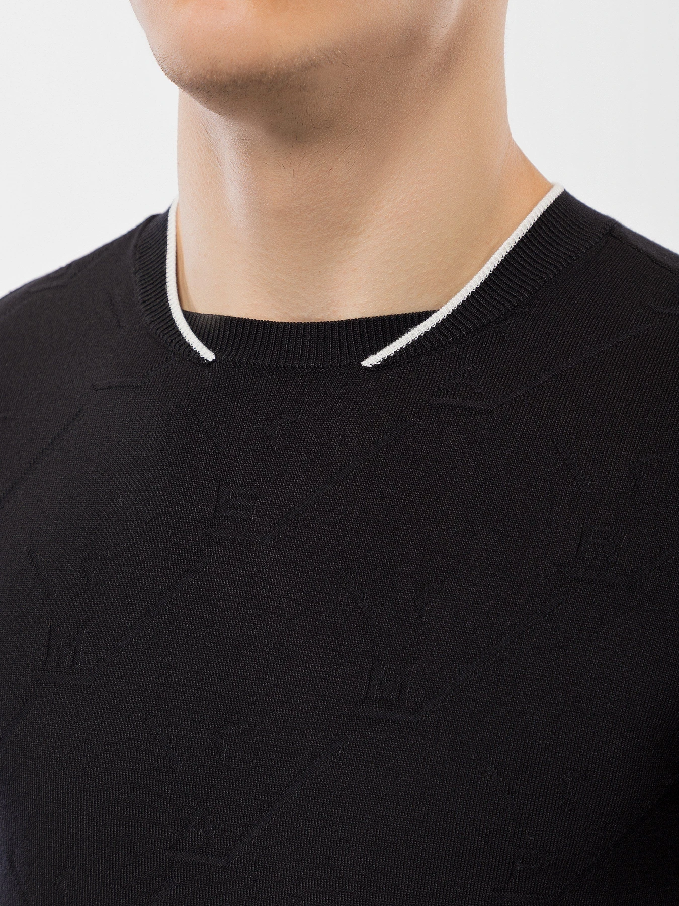 Свитры и кардиганы Emporio Armani модель 6H1MX1-1MIPZ-0922 Свитры и кардиганы Emporio Armani модель 6H1MX1-1MIPZ-0922 Фото