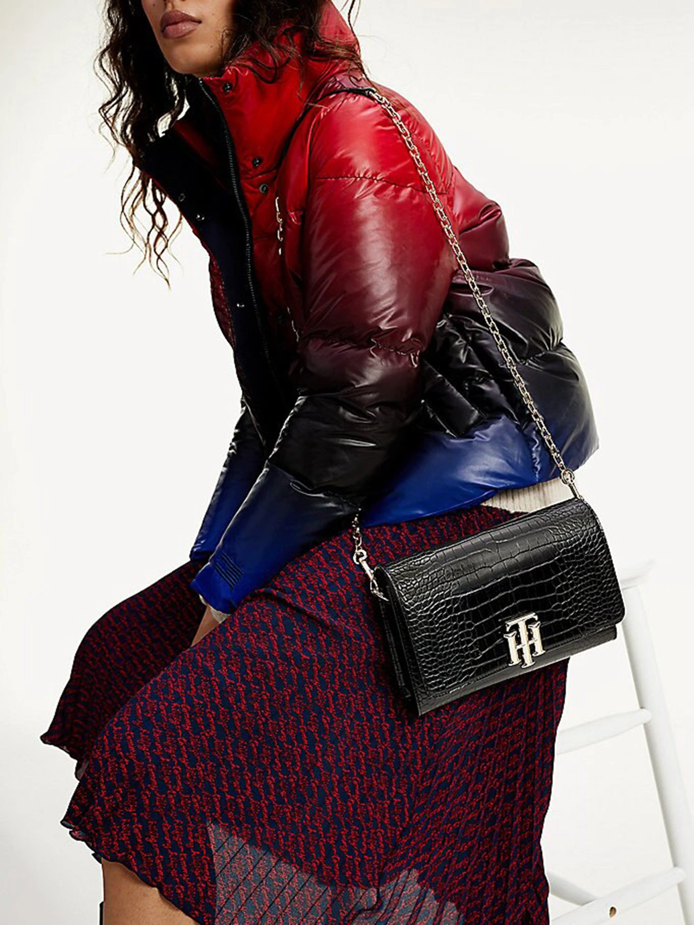Сумки Tommy Hilfiger модель AW0AW08865-0GJ Сумки Tommy Hilfiger модель AW0AW08865-0GJ Фото