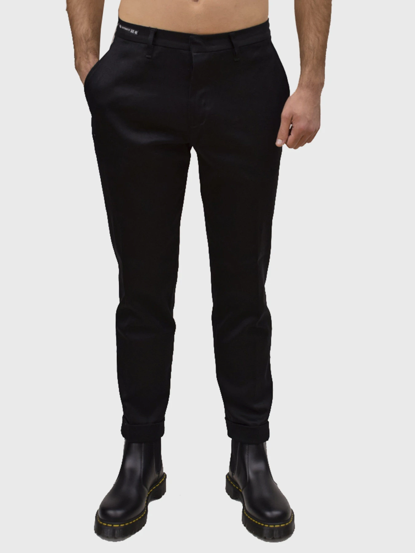 Брюки Emporio Armani модель 6H1PN6-1NE8Z-0999 Брюки Emporio Armani модель 6H1PN6-1NE8Z-0999 Фото