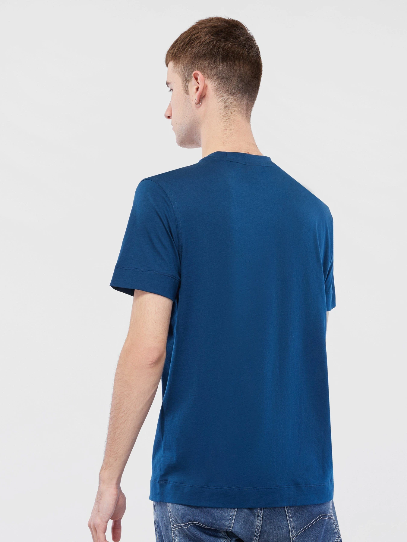 Футболки и поло Emporio Armani модель 6H1TH2-1JDXZ-0966 Футболки и поло Emporio Armani модель 6H1TH2-1JDXZ-0966 Фото