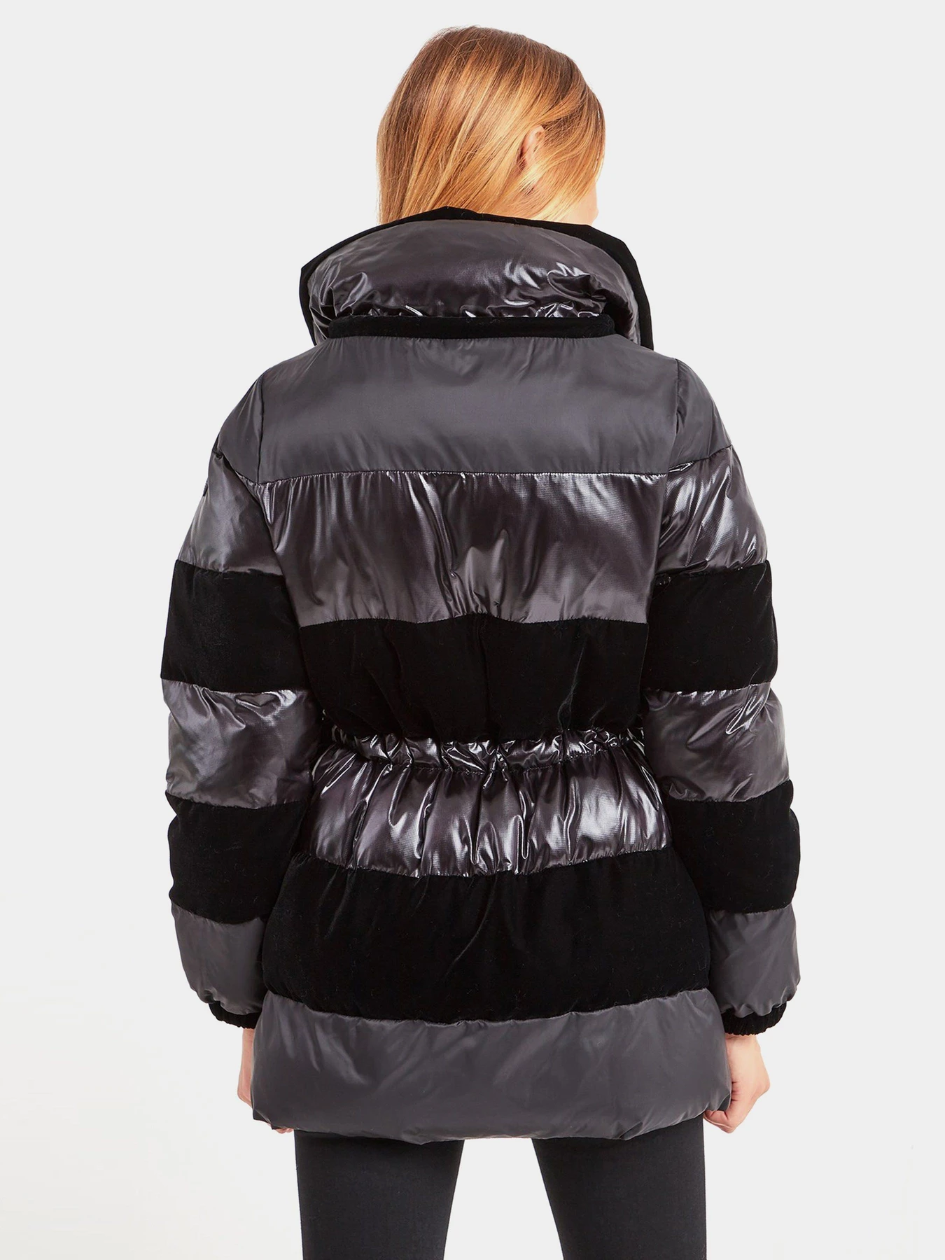 Куртки и дубленки Emporio Armani модель 6H2B80-2NMCZ-0999 Куртки и дубленки Emporio Armani модель 6H2B80-2NMCZ-0999 Фото