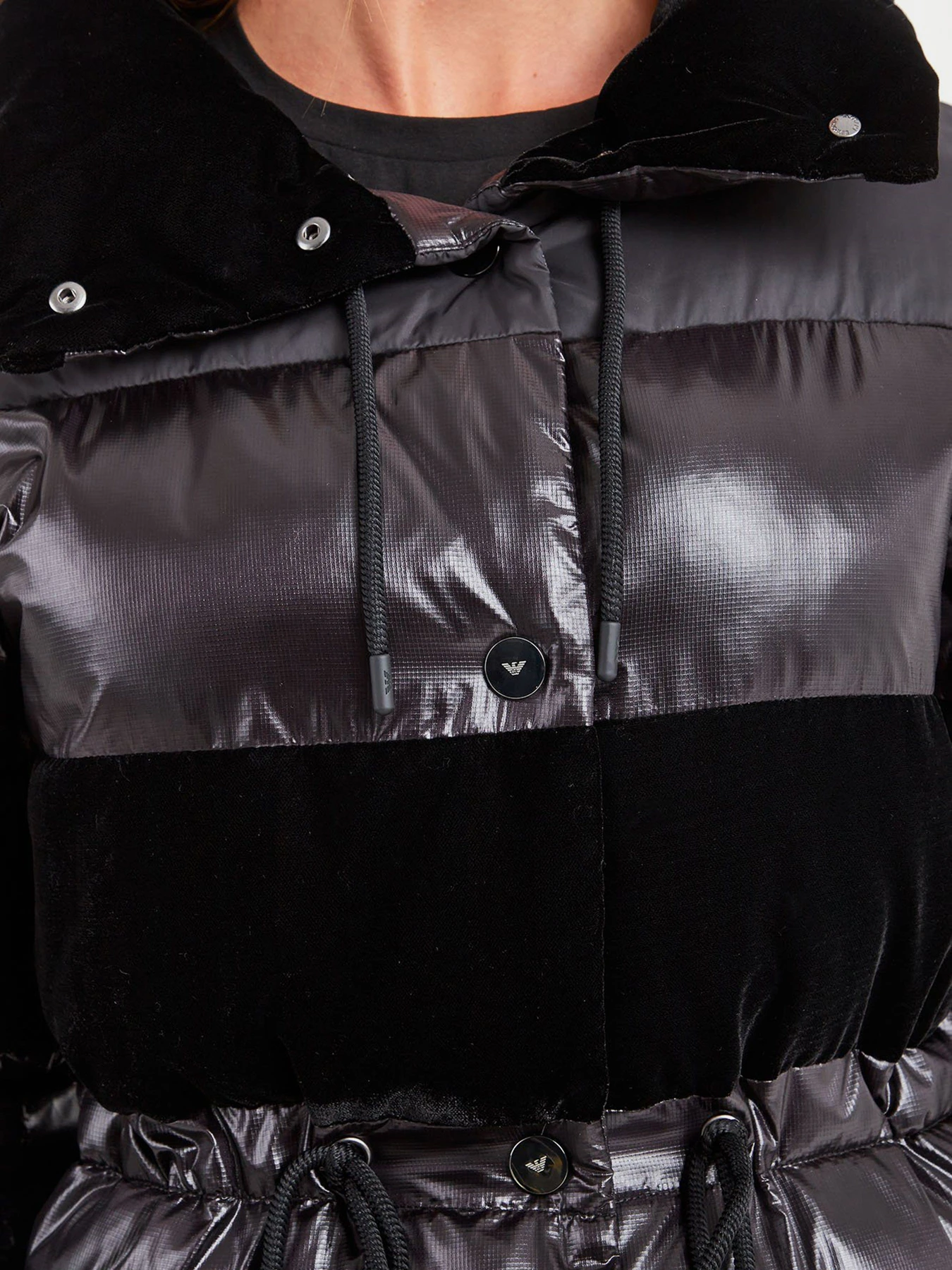 Куртки и дубленки Emporio Armani модель 6H2B80-2NMCZ-0999 Куртки и дубленки Emporio Armani модель 6H2B80-2NMCZ-0999 Фото