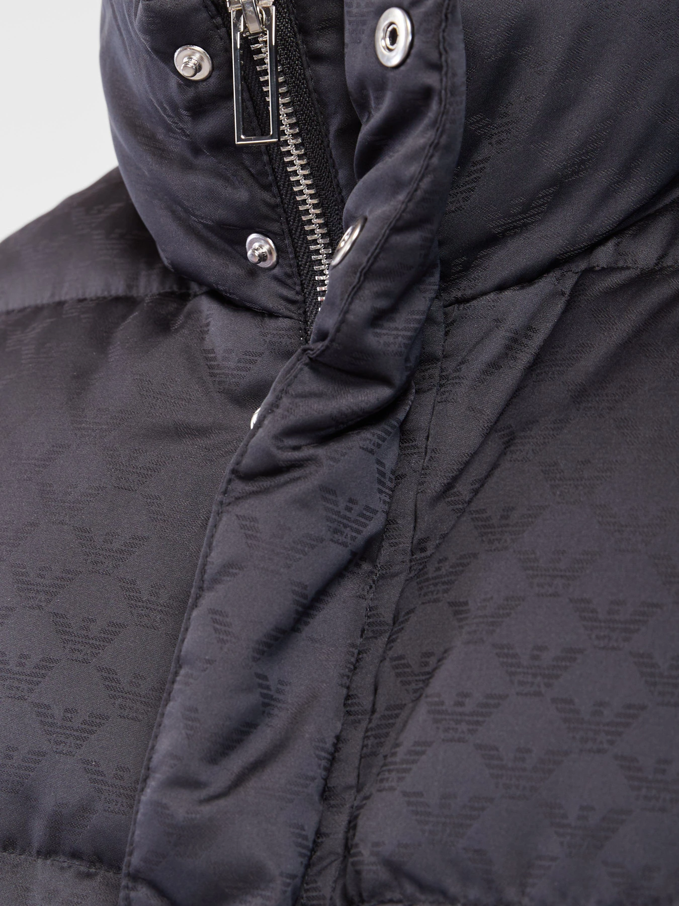 Куртки та дублянки Emporio Armani модель 8N1BN3-1NHQZ-F976 Куртки та дублянки Emporio Armani модель 8N1BN3-1NHQZ-F976 Фото