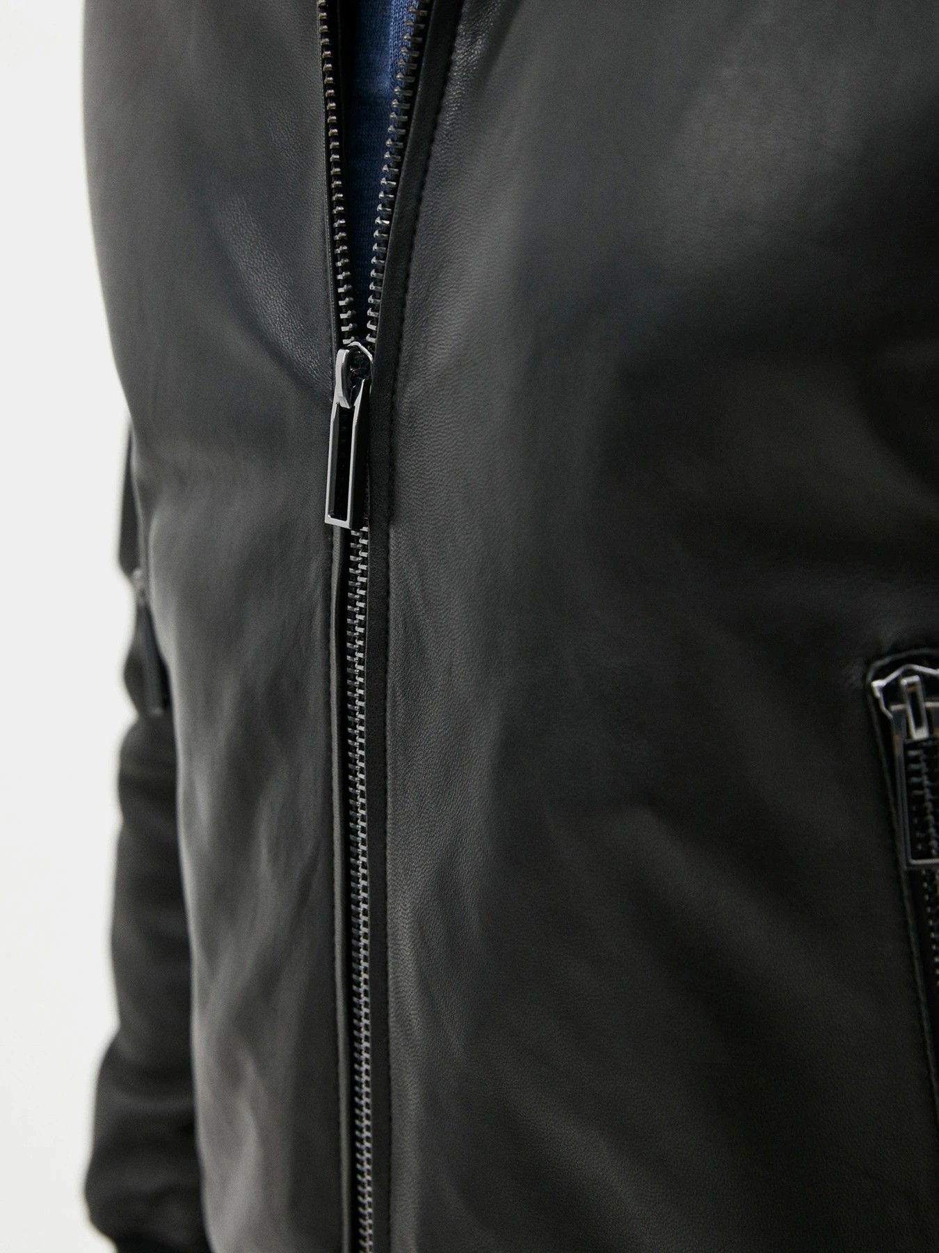 Куртки та дублянки Emporio Armani модель 91B52P-91P52-999 Куртки та дублянки Emporio Armani модель 91B52P-91P52-999 Фото