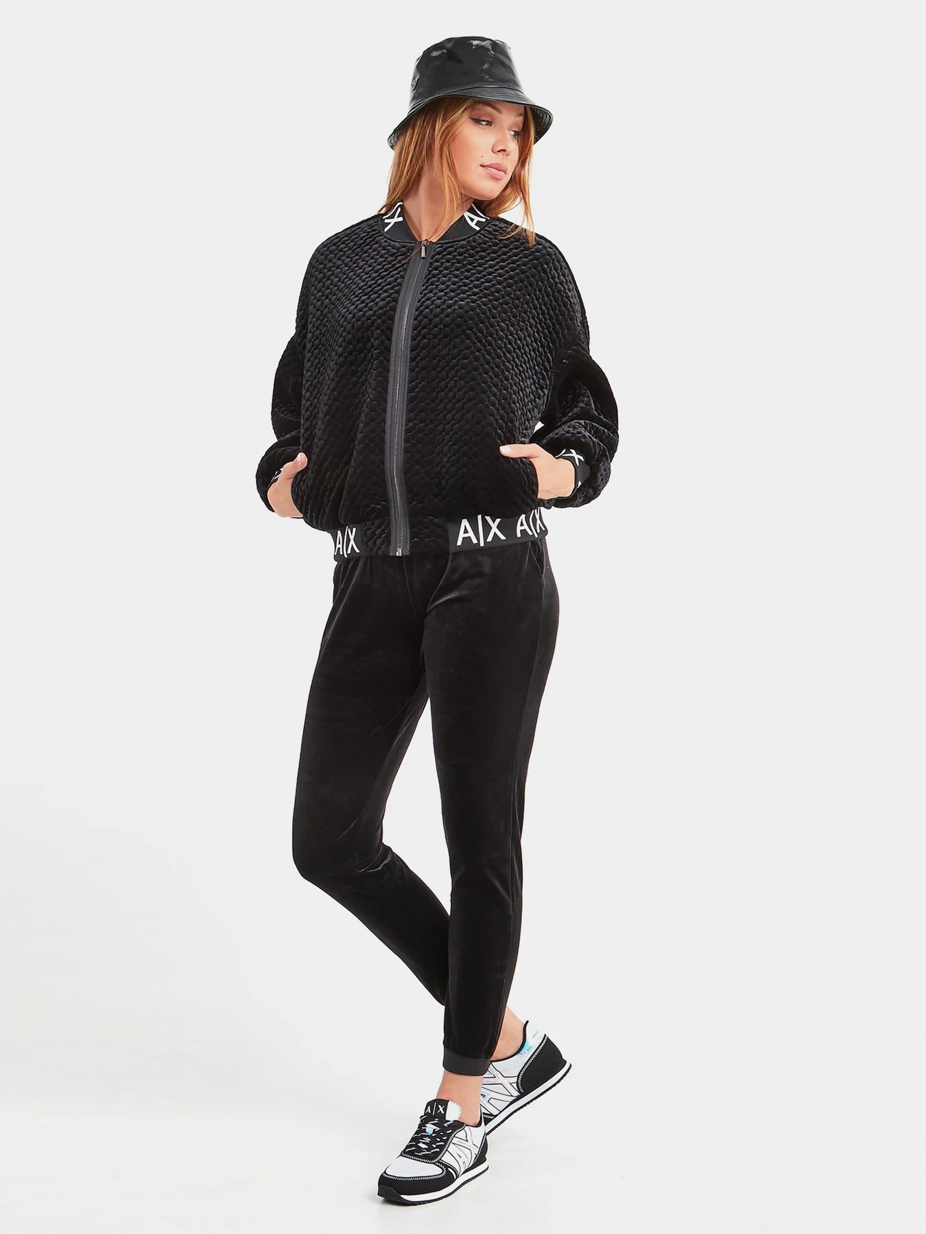 Куртки та дублянки Armani Exchange модель 6HYB38-YNMNZ-1200 Куртки та дублянки Armani Exchange модель 6HYB38-YNMNZ-1200 Фото