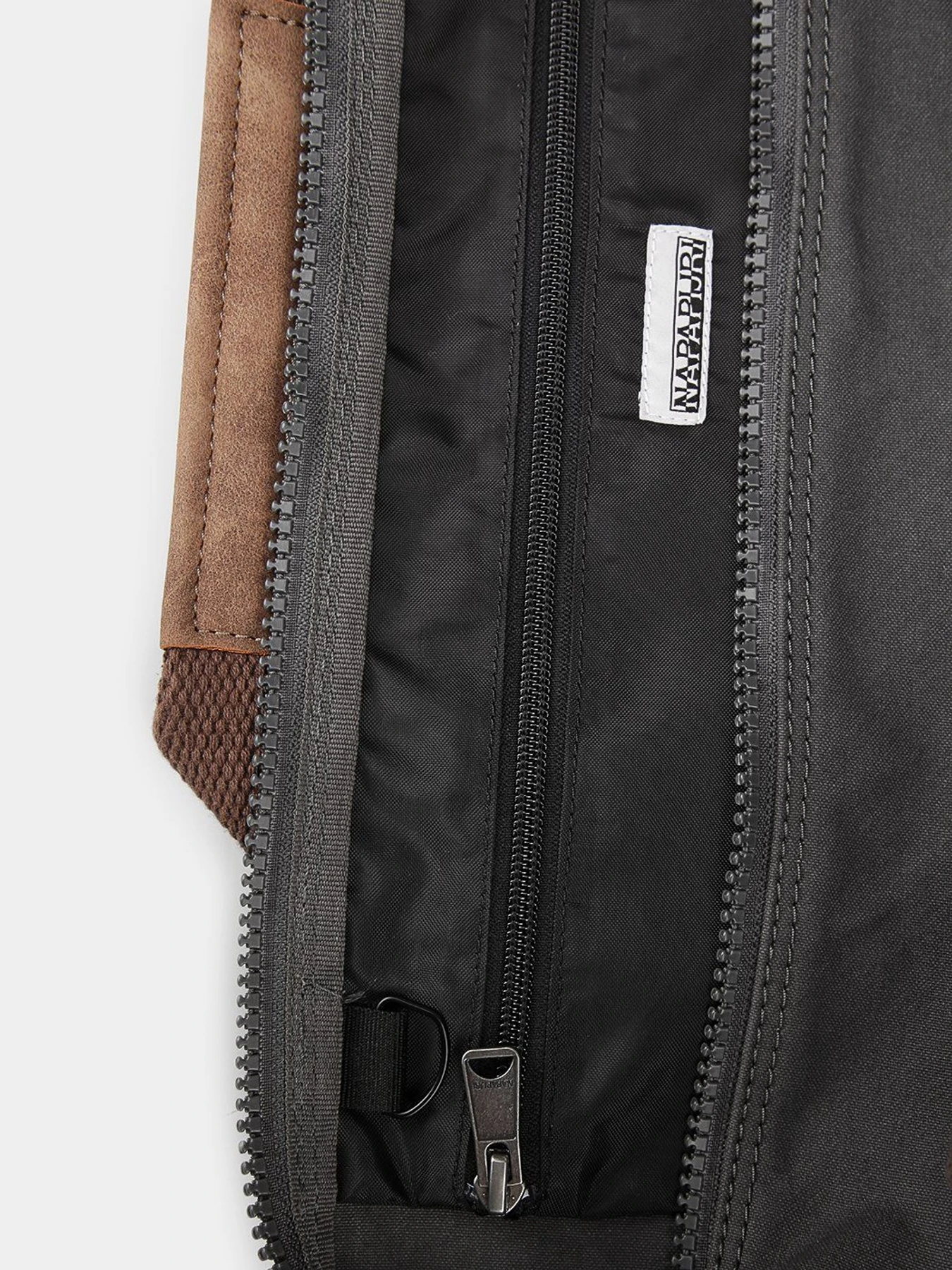 Дорожные сумки и чемоданы Napapijri Duffle Bering модель NP0A4EUC1981 Фото