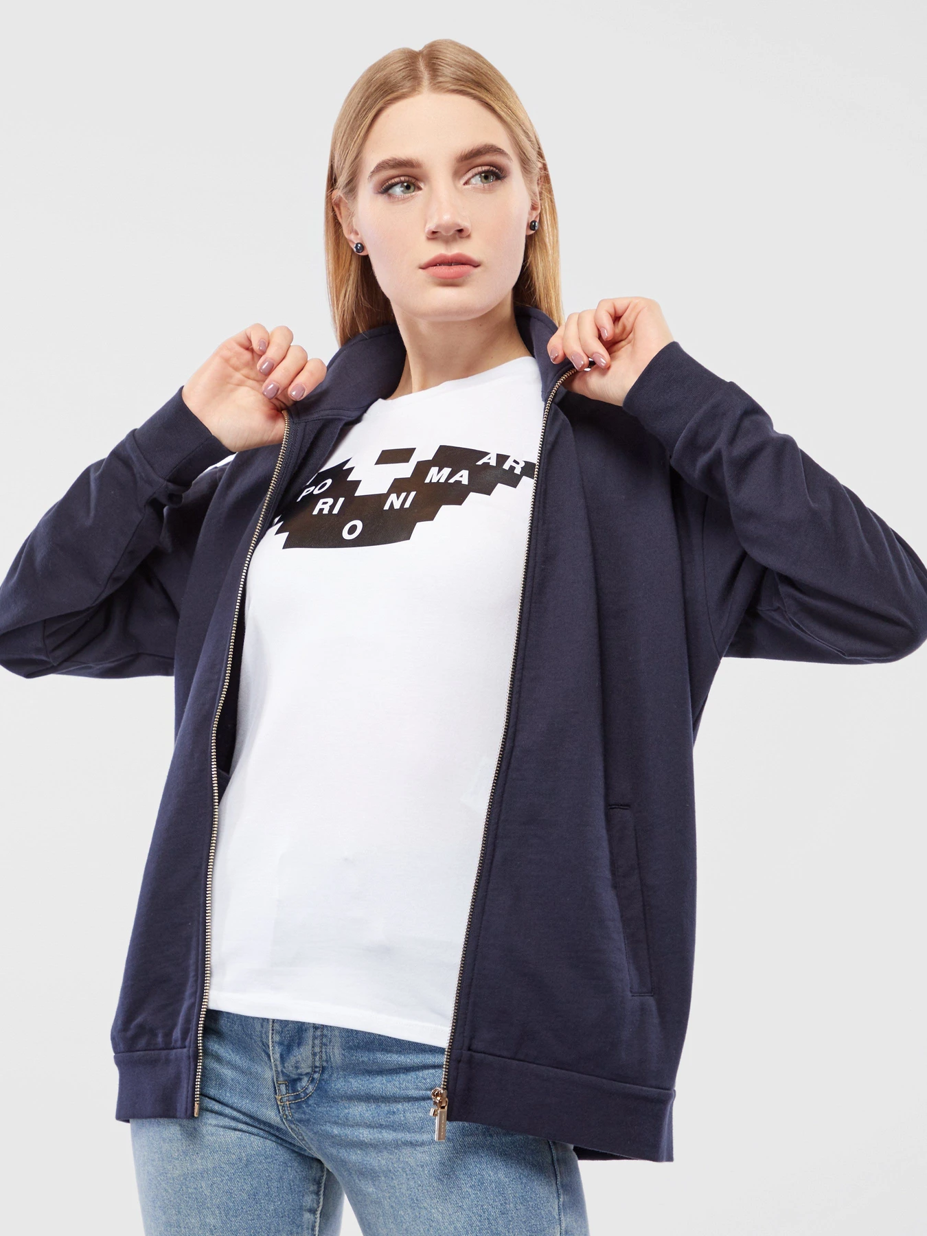 Худи и свитшоты Armani Exchange модель 6HYM12-YJ7EZ-1593 Худи и свитшоты Armani Exchange модель 6HYM12-YJ7EZ-1593 Фото