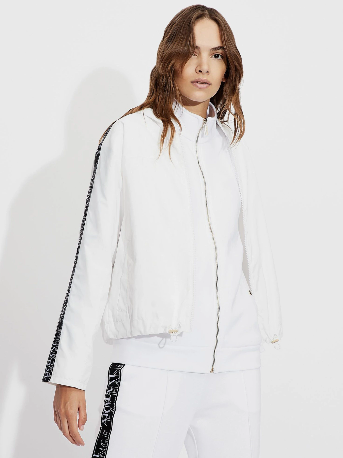 Худи и свитшоты Armani Exchange модель 6HYM84-YJ2RZ-1000 Худи и свитшоты Armani Exchange модель 6HYM84-YJ2RZ-1000 Фото