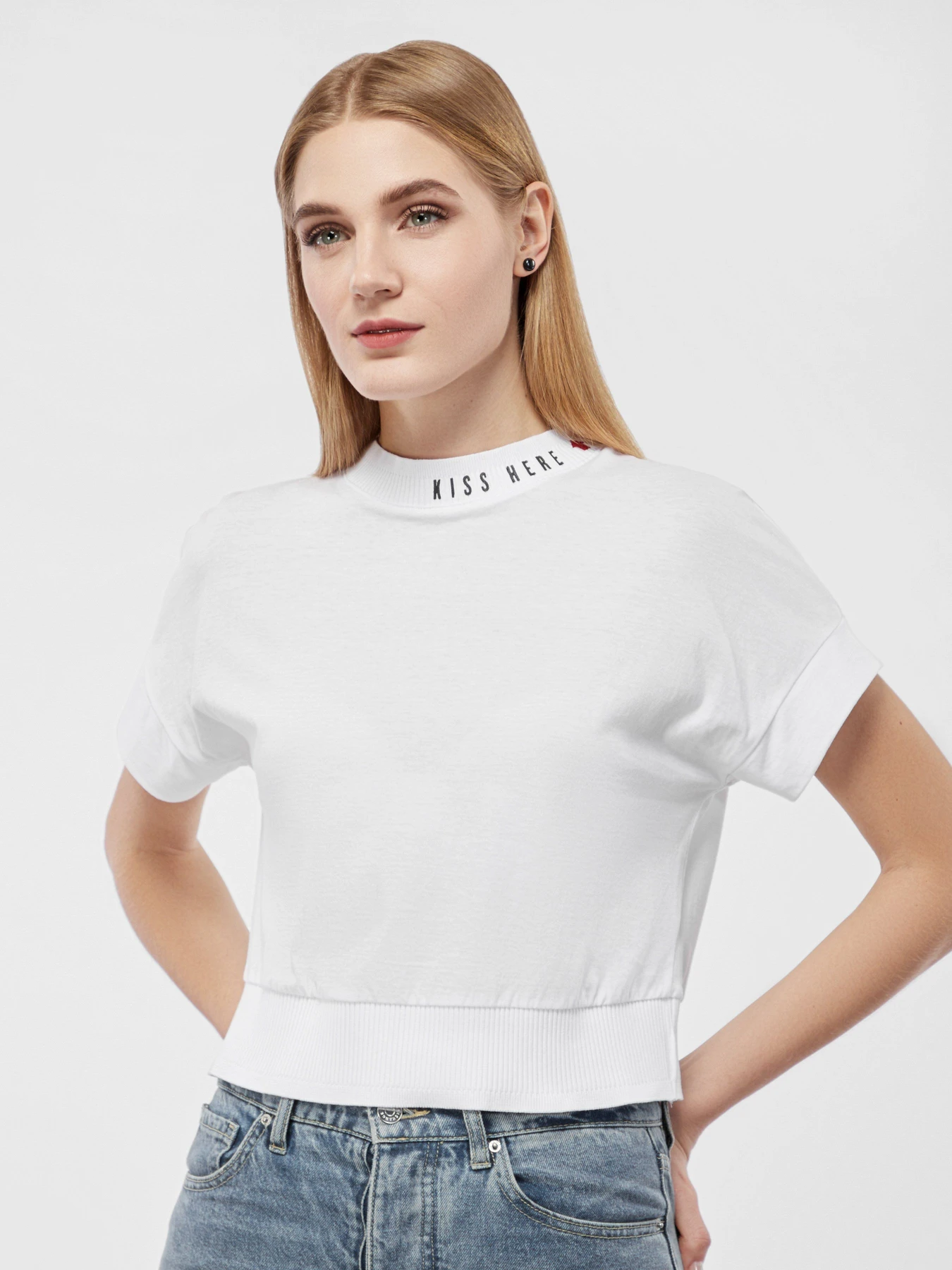 Футболки и поло Armani Exchange модель 6HYMBC-YJ3DZ-1000 Фото