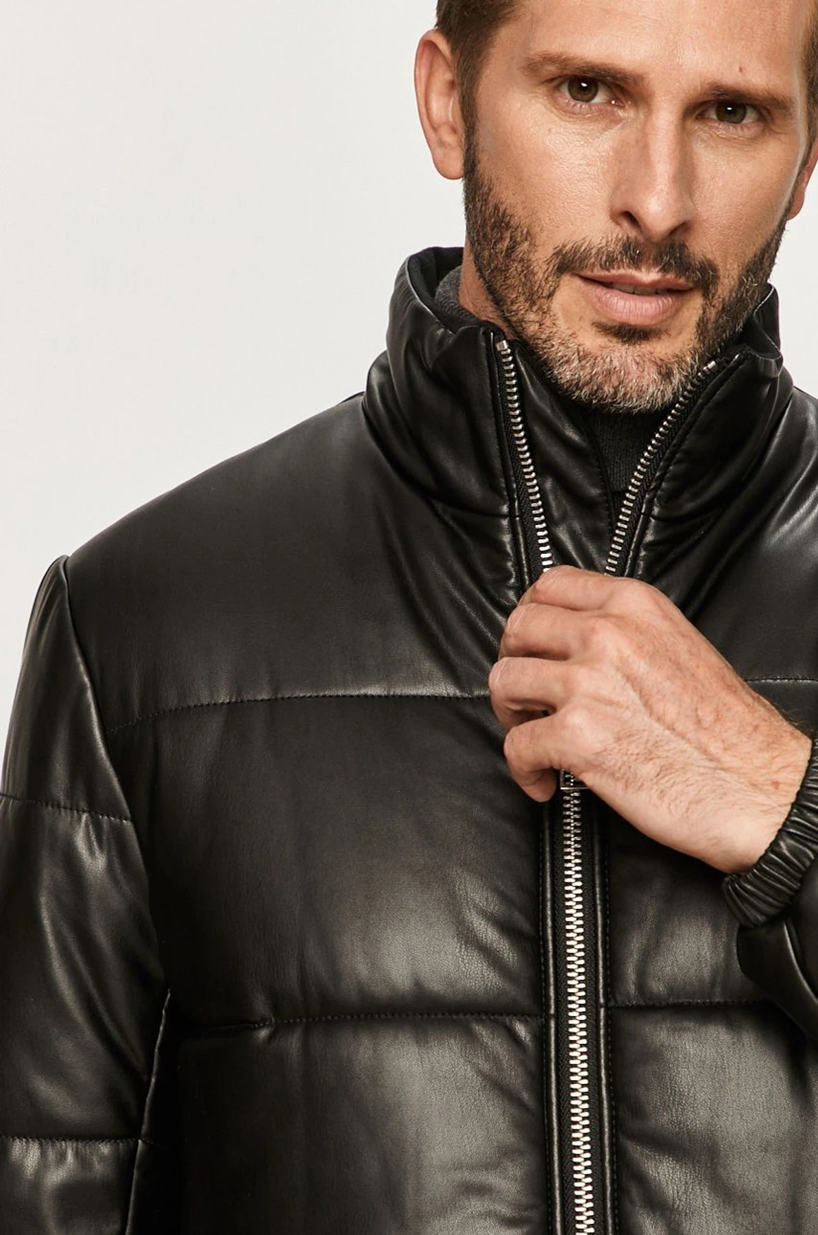 Куртки та дублянки Armani Exchange модель 6HZB10-ZNNFZ-1200 Куртки та дублянки Armani Exchange модель 6HZB10-ZNNFZ-1200 Фото