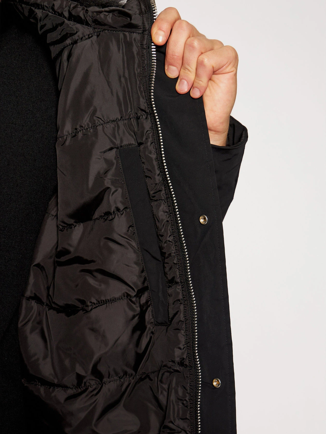 Пальто и плащи Armani Exchange модель 6HZK39-ZNNYZ-1200 Пальто и плащи Armani Exchange модель 6HZK39-ZNNYZ-1200 Фото