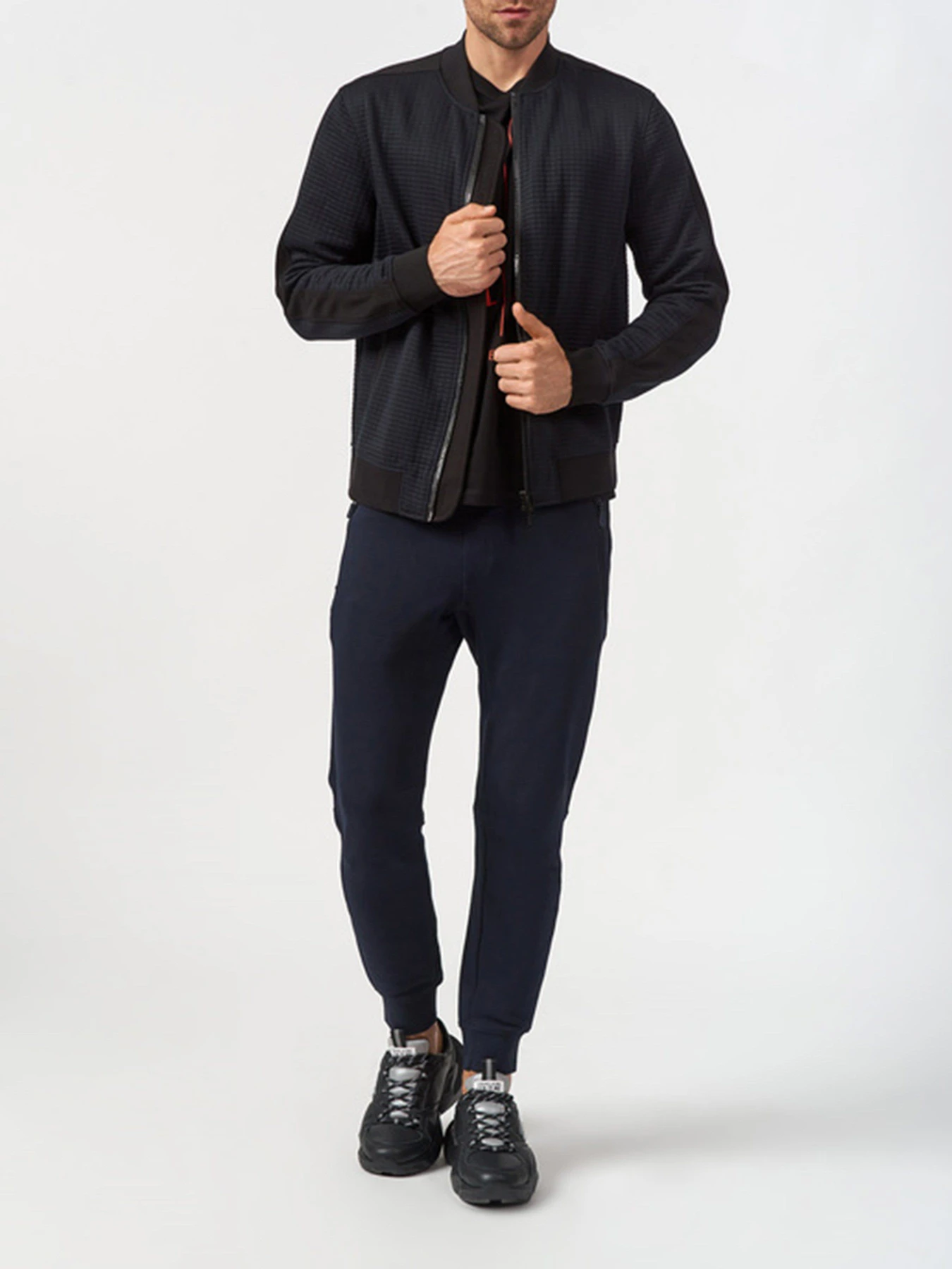 Худи и свитшоты Armani Exchange модель 6HZMAE-ZJ8DZ-4520 Худи и свитшоты Armani Exchange модель 6HZMAE-ZJ8DZ-4520 Фото