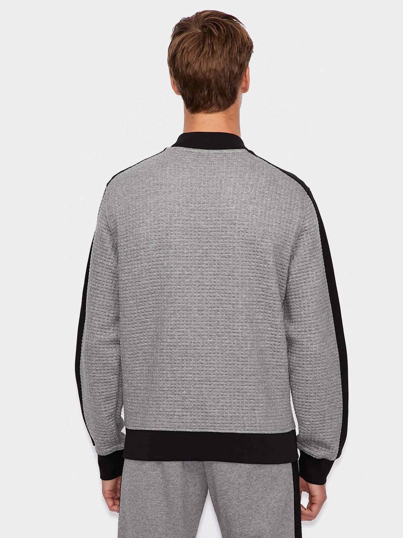 Худи и свитшоты Armani Exchange модель 6HZMAE-ZJ8DZ-5945 Худи и свитшоты Armani Exchange модель 6HZMAE-ZJ8DZ-5945 Фото