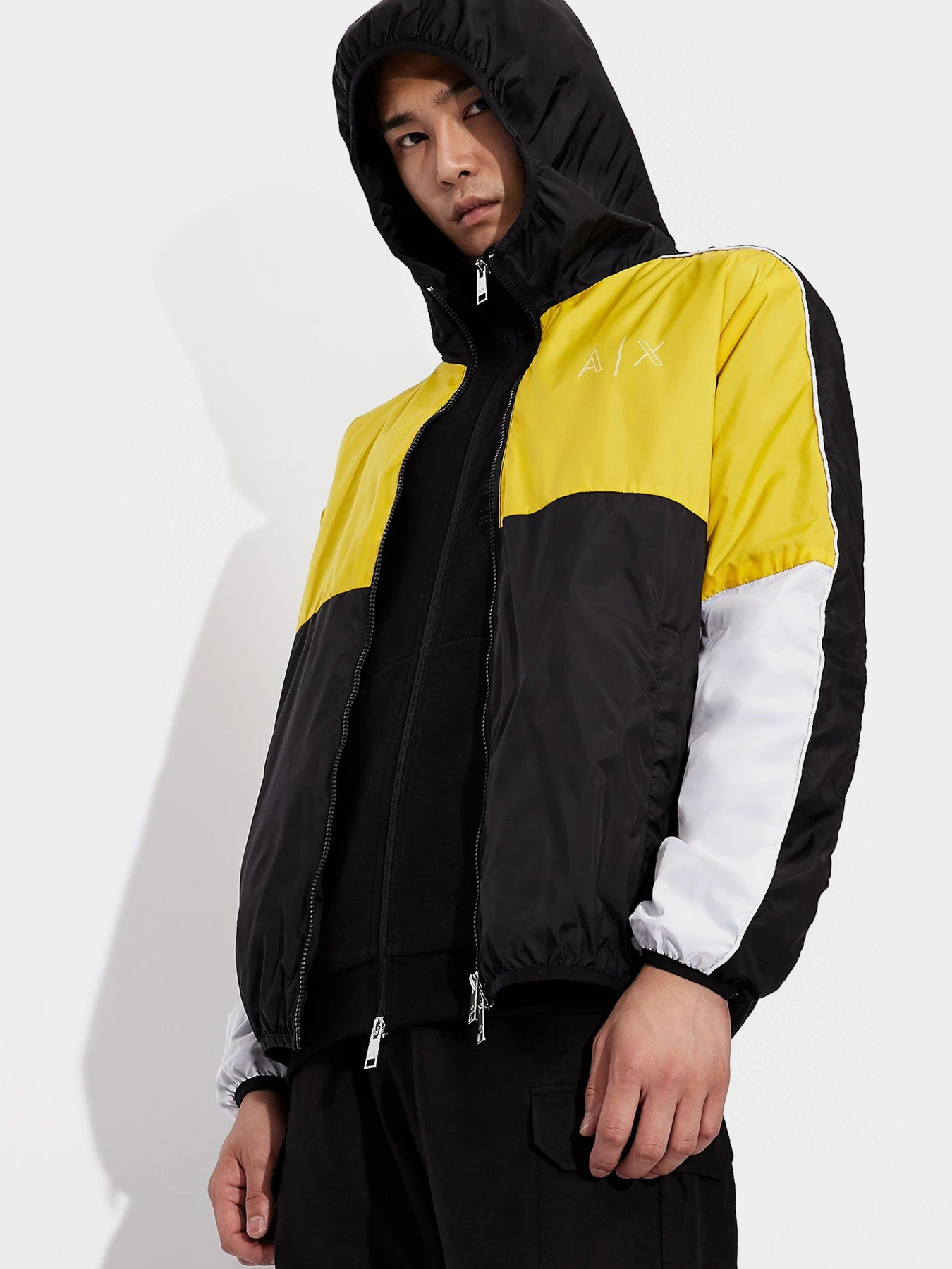 Худи и свитшоты Armani Exchange модель 6HZMFG-ZJY2Z-7241 Худи и свитшоты Armani Exchange модель 6HZMFG-ZJY2Z-7241 Фото