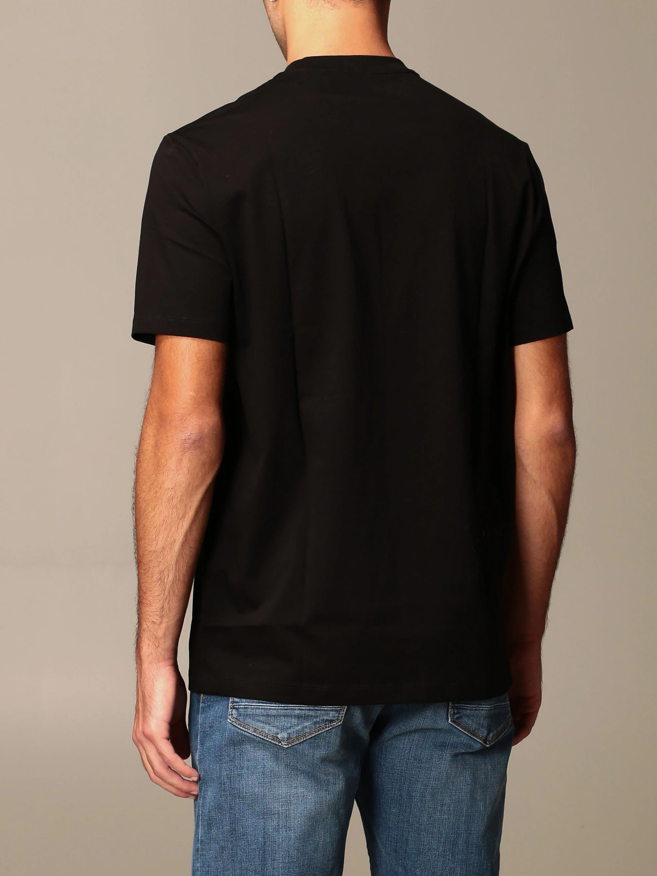Футболки і поло Armani Exchange модель 6HZTLN-ZJ9AZ-1200 Футболки і поло Armani Exchange модель 6HZTLN-ZJ9AZ-1200 Фото