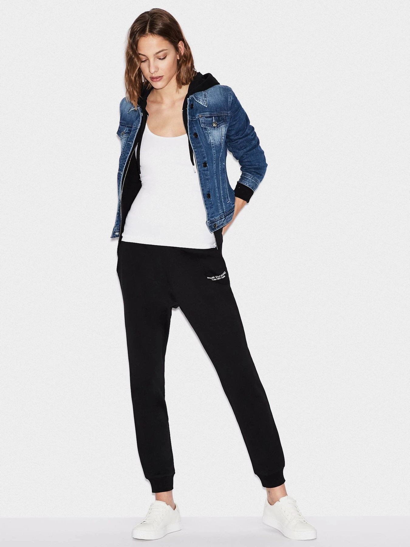 Брюки Armani Exchange модель 8NYPBA-YJE5Z-1200 Брюки Armani Exchange модель 8NYPBA-YJE5Z-1200 Фото