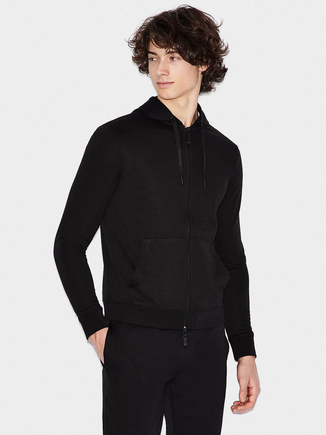 Худи и свитшоты Armani Exchange модель 8NZM74-Z9N1Z-1200 Худи и свитшоты Armani Exchange модель 8NZM74-Z9N1Z-1200 Фото