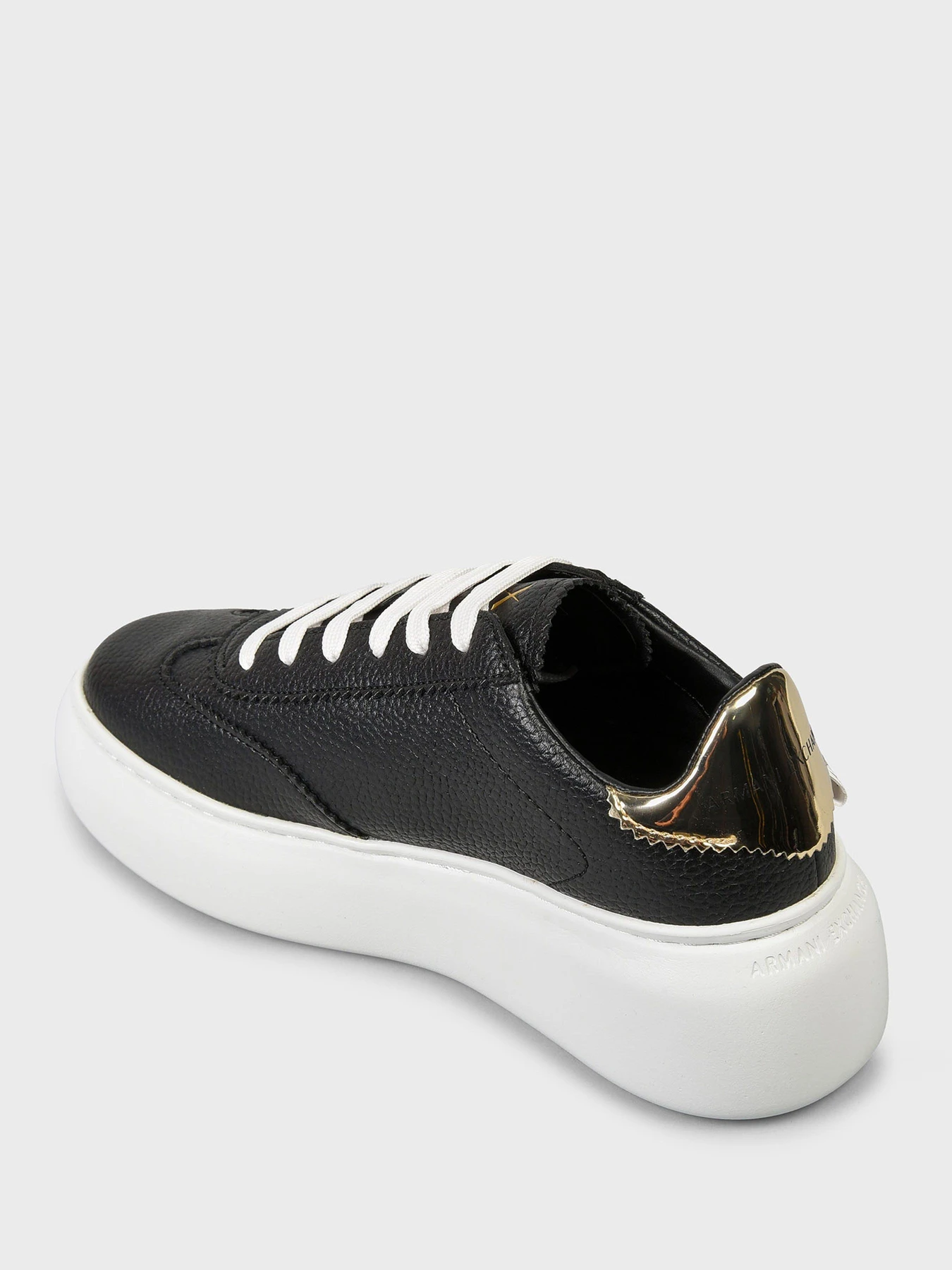 Кроссовки Armani Exchange модель XDX042-XV338-00002 Кроссовки Armani Exchange модель XDX042-XV338-00002 Фото