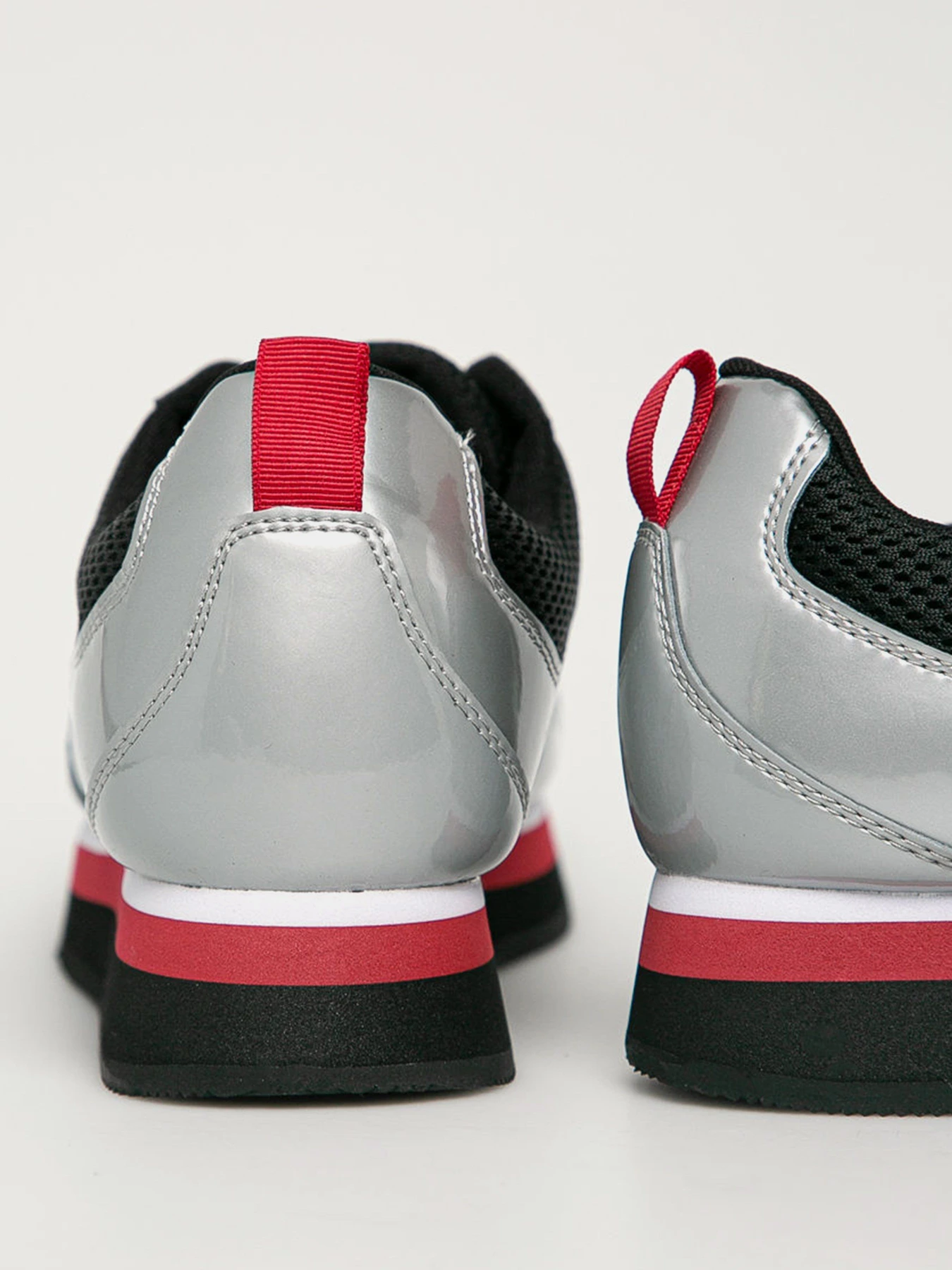 Кроссовки Armani Exchange модель XDX050-XV322-A160 Фото