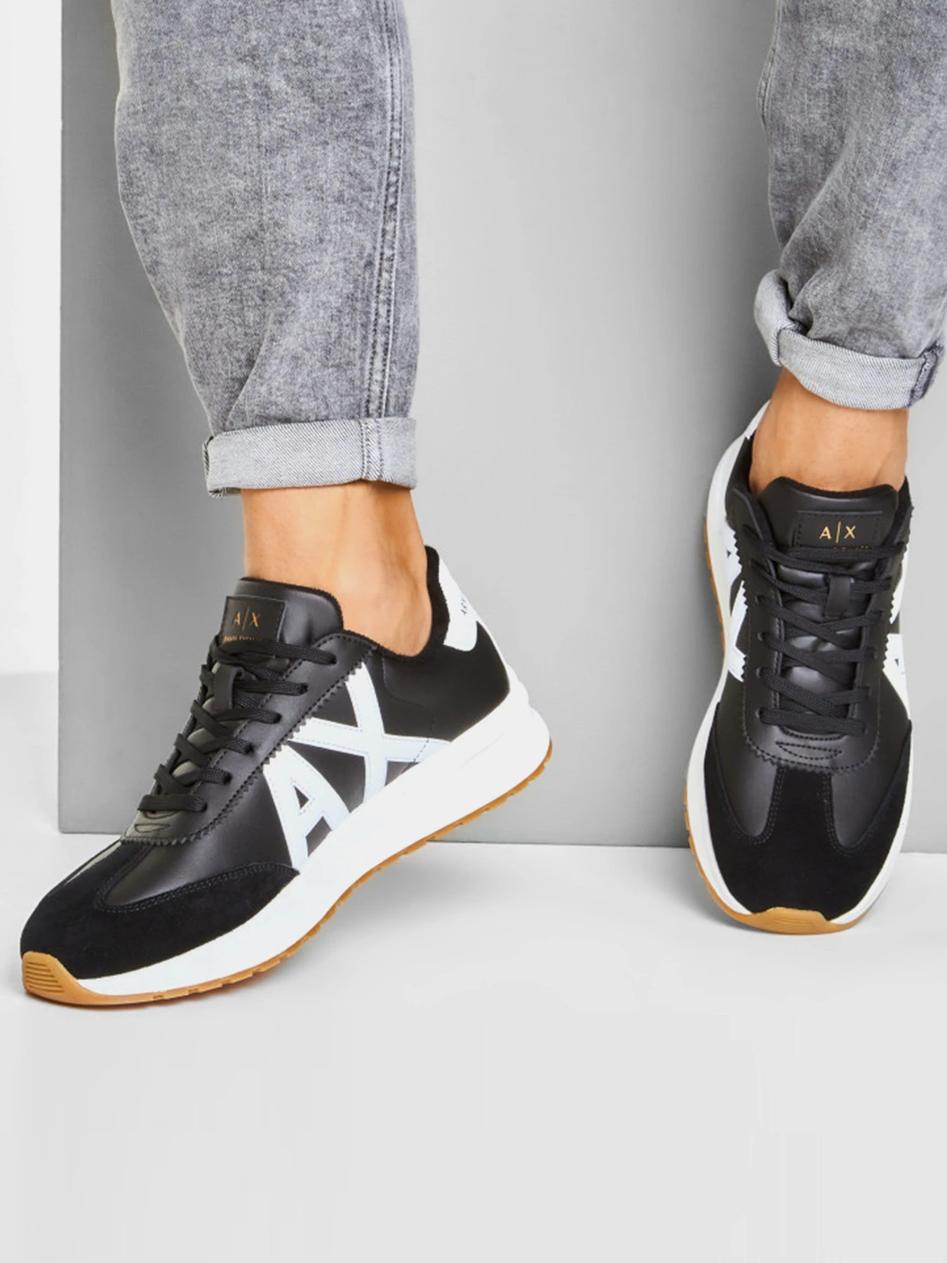 Кросівки Armani Exchange модель XUX071-XV234-A120 Фото