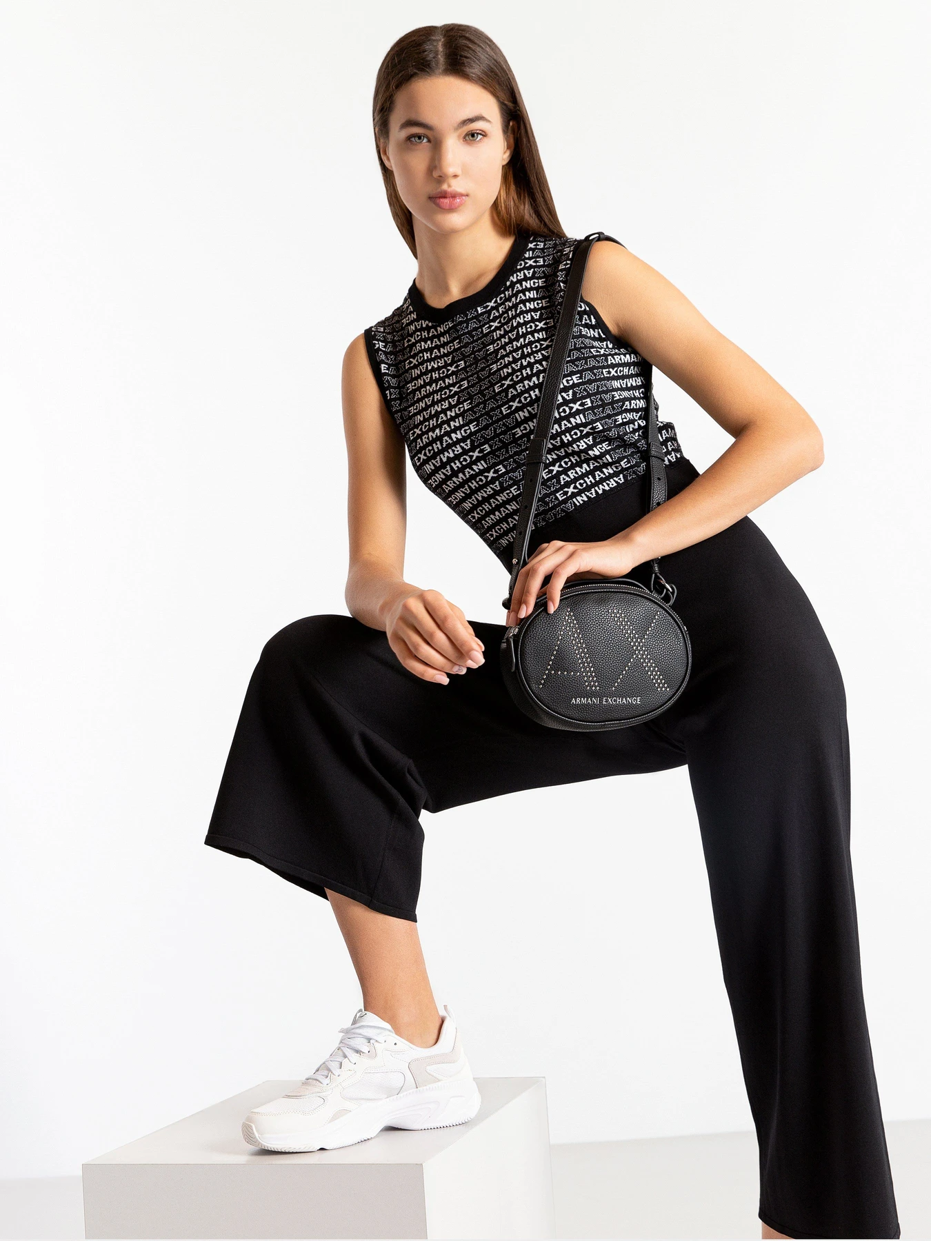 Сумки Armani Exchange модель 942656-CC284-00020 Фото