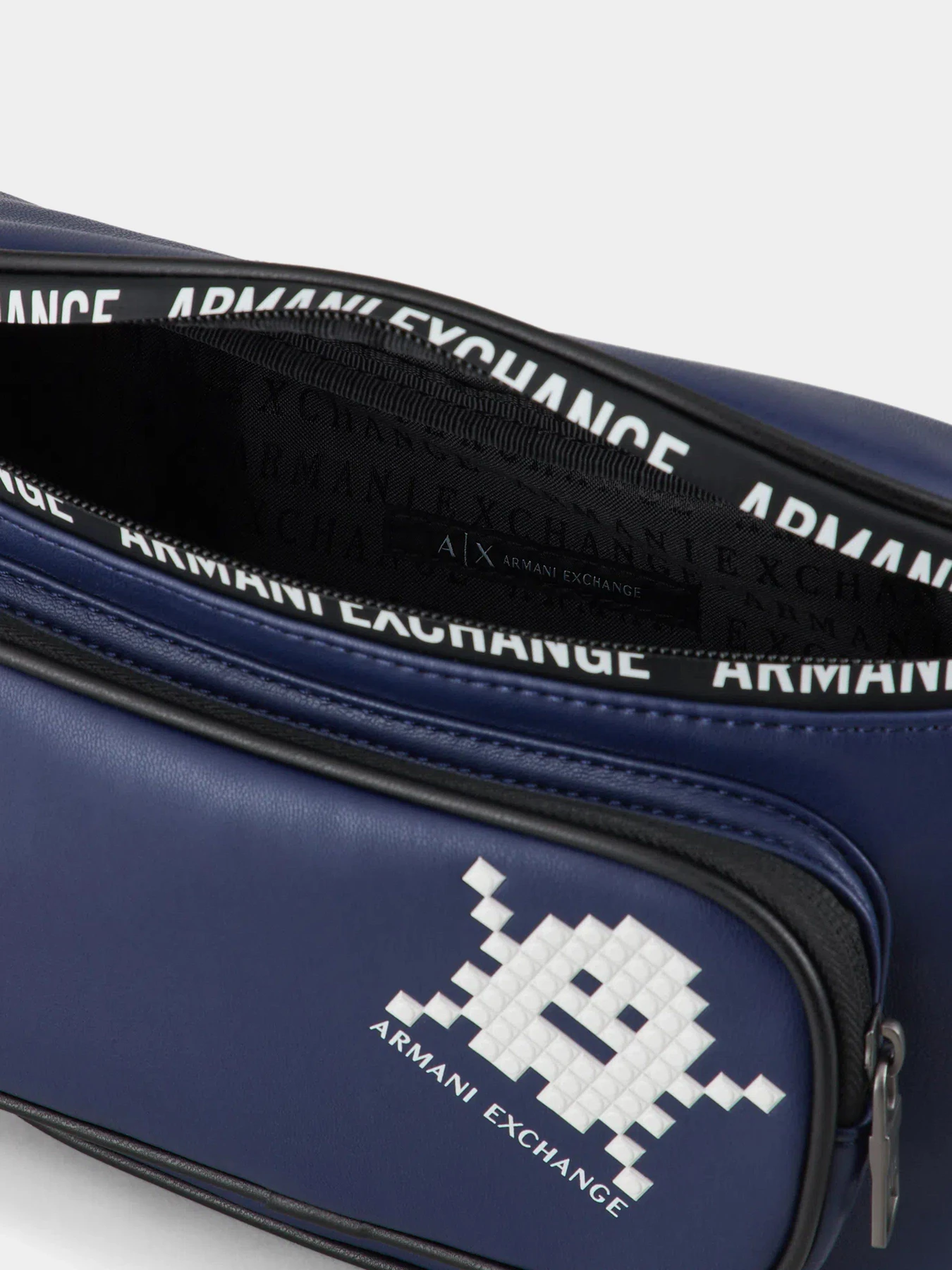 Сумки Armani Exchange модель 952264-0A826-01036 Фото