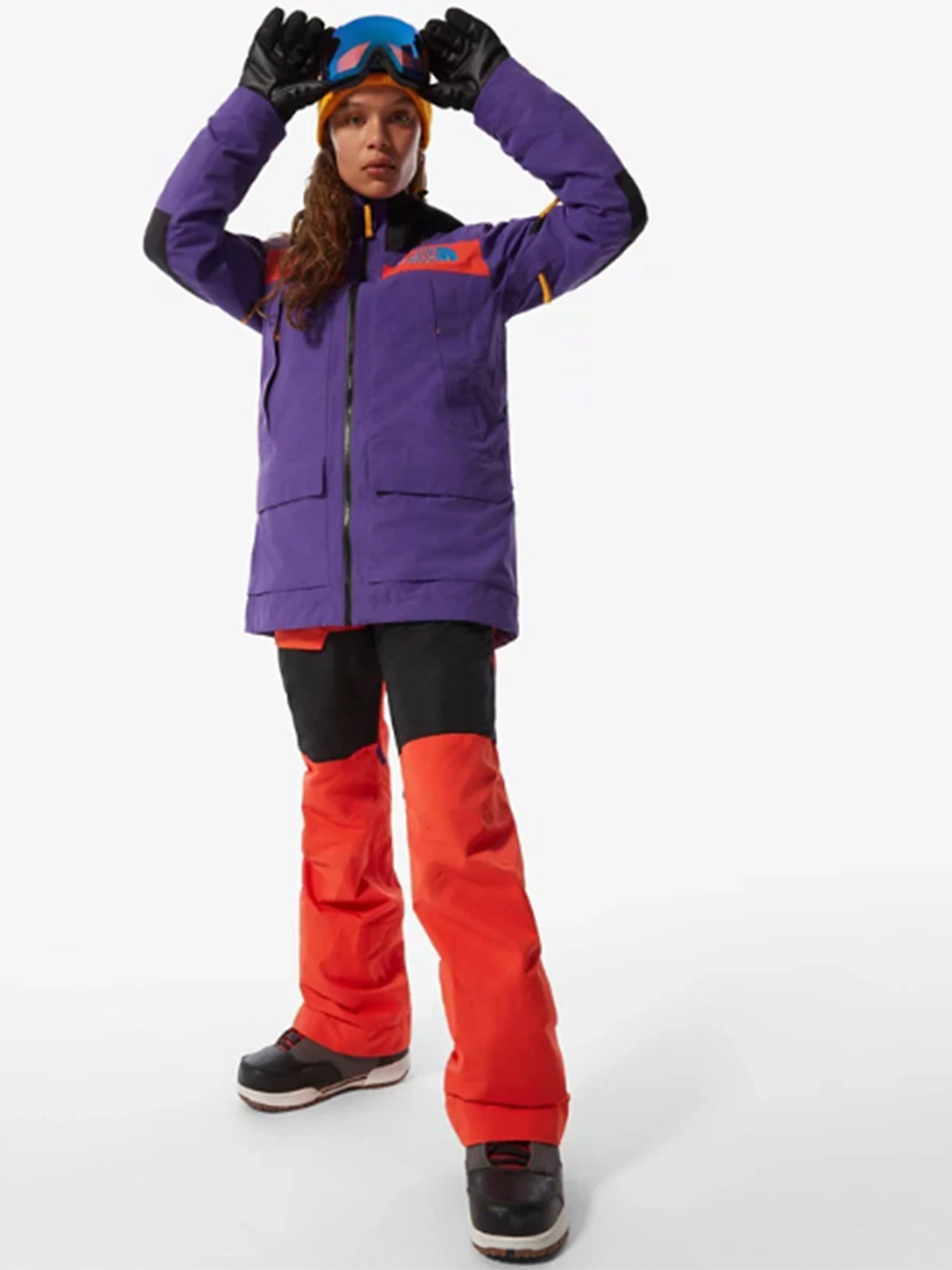 Комбинезоны The North Face Team Kit Bib модель NF0A4R1BSH91 Комбинезоны The North Face Team Kit Bib модель NF0A4R1BSH91 Фото