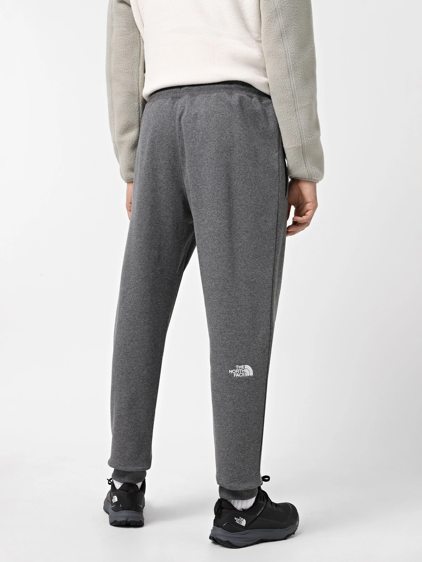 Брюки The North Face NSE модель NF0A4SVQDYY1 Брюки The North Face NSE модель NF0A4SVQDYY1 Фото