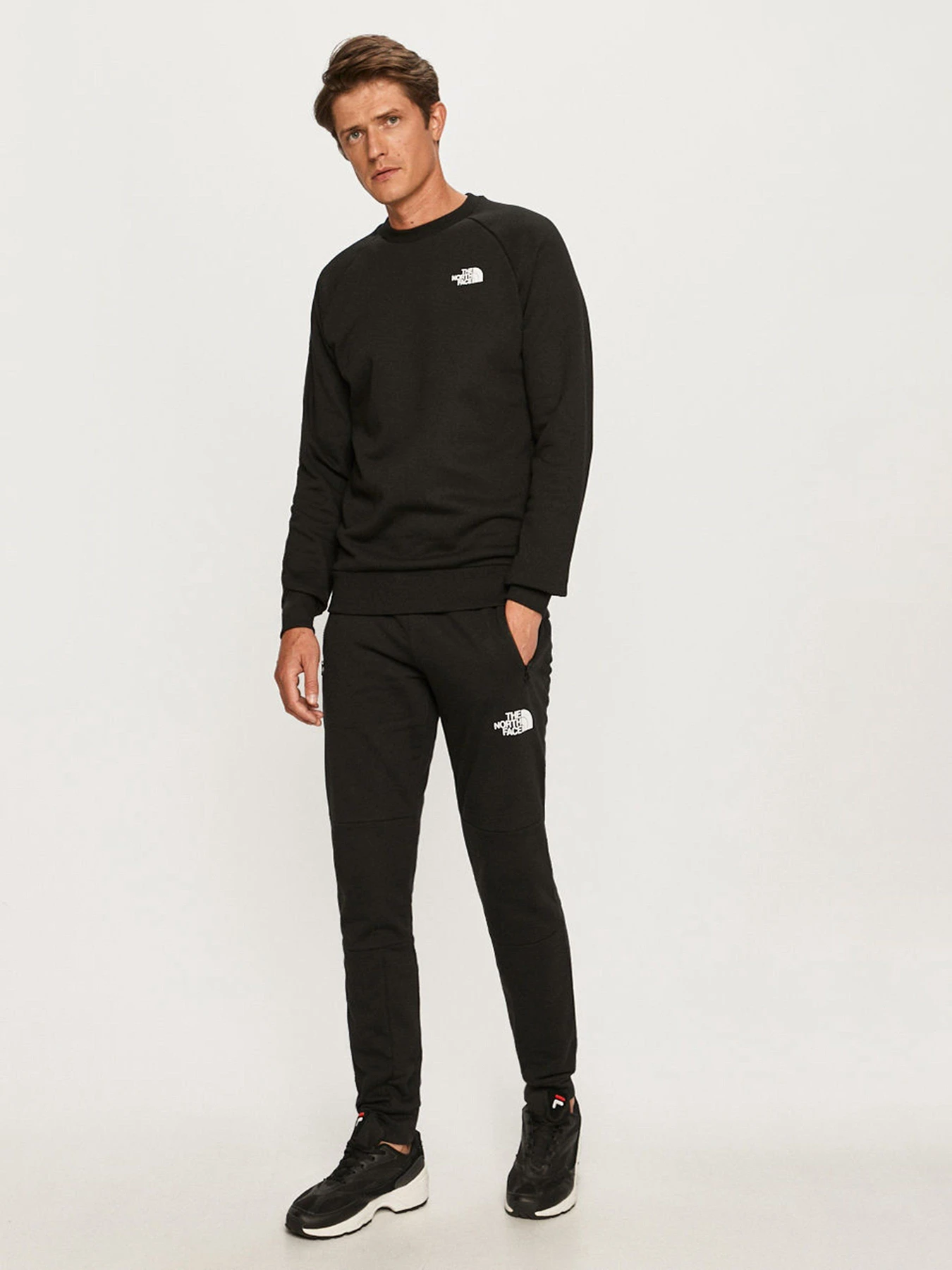 Худи и свитшоты The North Face Raglan Redbox модель NF0A4SZ9KX91 Худи и свитшоты The North Face Raglan Redbox модель NF0A4SZ9KX91 Фото