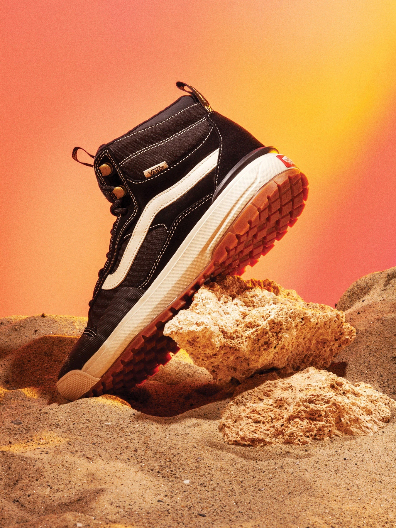 Черевики та чоботи Vans 66 Supply Ultrarange модель VN0A4UWJDW51 Фото