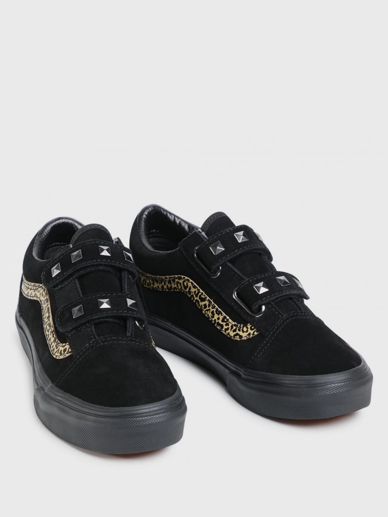 Кеди Vans Suede Stud Old Skool V модель VN0A4UI10LG1 Кеди Vans Suede Stud Old Skool V модель VN0A4UI10LG1 Фото