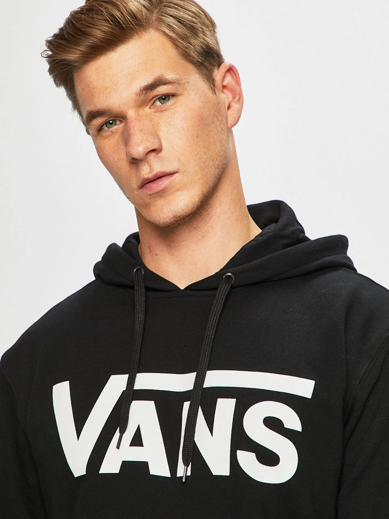Худи и свитшоты Vans CLASSIC PO HOODIE II модель VN0A456BY281 Худи и свитшоты Vans CLASSIC PO HOODIE II модель VN0A456BY281 Фото
