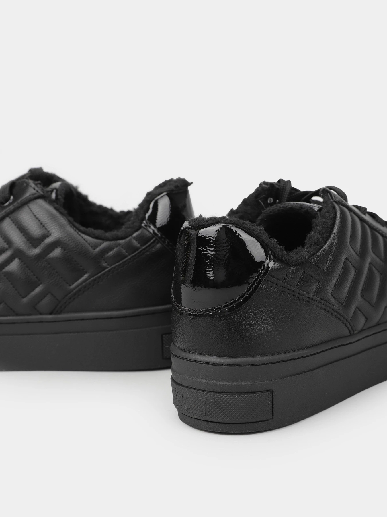 Кеды Marco Tozzi модель 2-2-23720-29 098 BLACK COMB Кеды Marco Tozzi модель 2-2-23720-29 098 BLACK COMB Фото