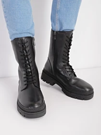Ботинки и сапоги Marco Tozzi модель 2-2-26703-29 007 BLACK UNI Фото