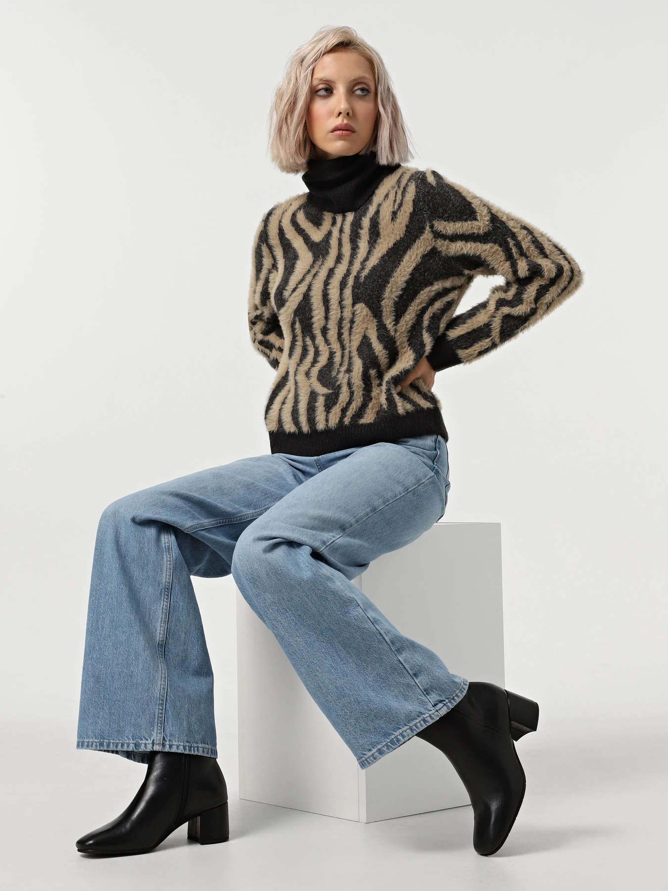 Черевики та чоботи Marco Tozzi модель 2-25003-43-001 Черевики та чоботи Marco Tozzi модель 2-25003-43-001 Фото