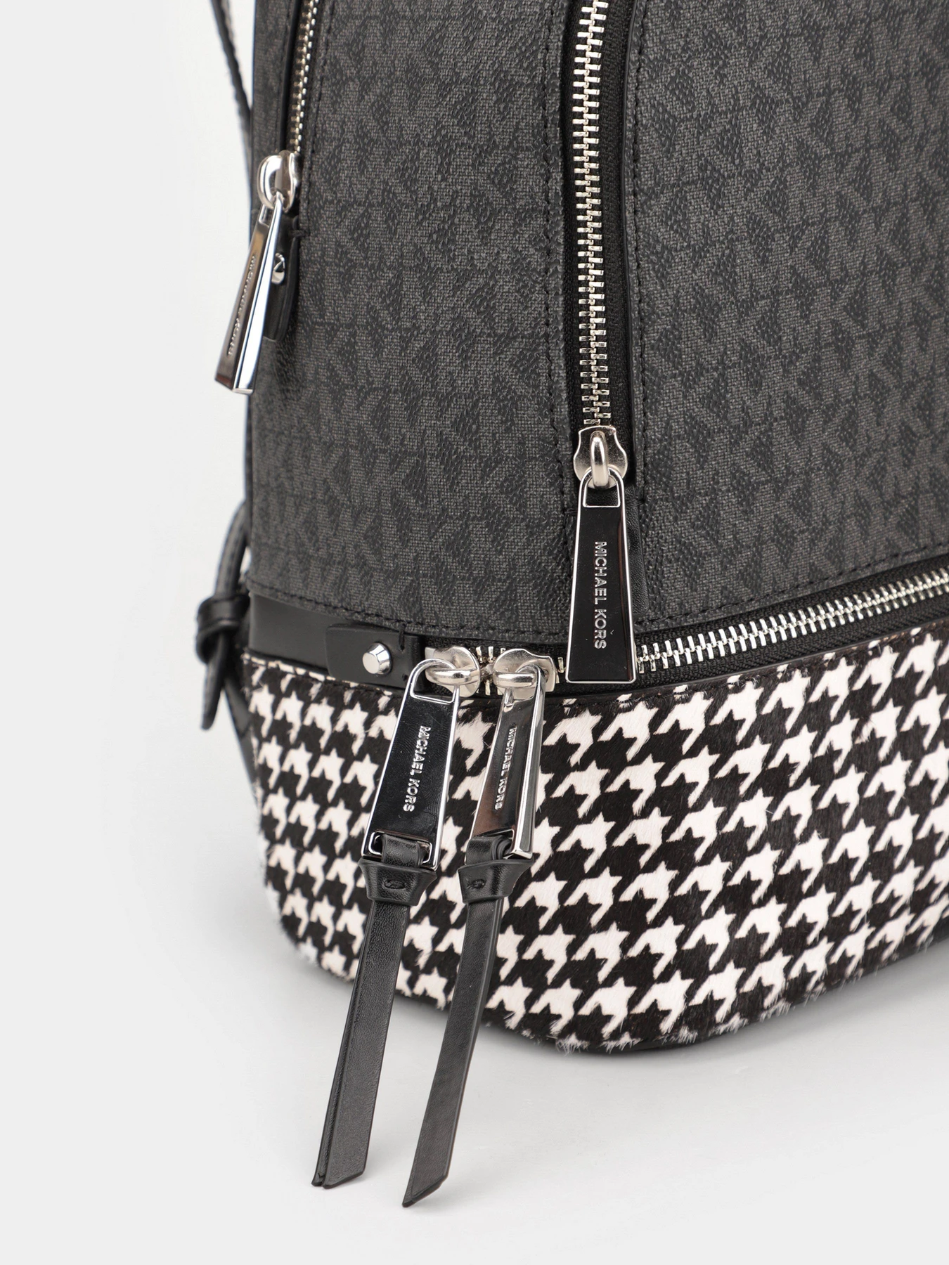 Рюкзаки Michael Kors модель 30F1SEZB2O_012 Рюкзаки Michael Kors модель 30F1SEZB2O_012 Фото