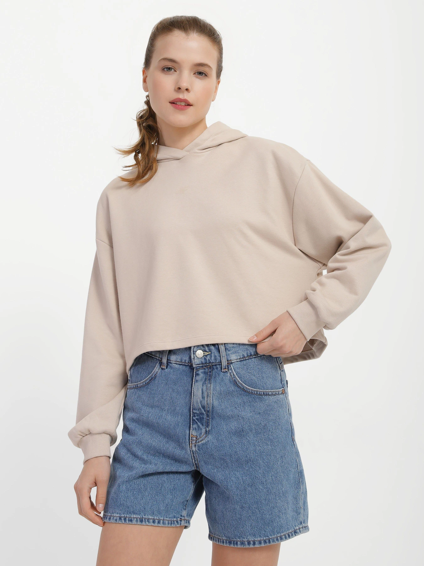Худи и свитшоты 4F Sports Harmony модель 4FSS23TSWSF244-83S Худи и свитшоты 4F Sports Harmony модель 4FSS23TSWSF244-83S Фото