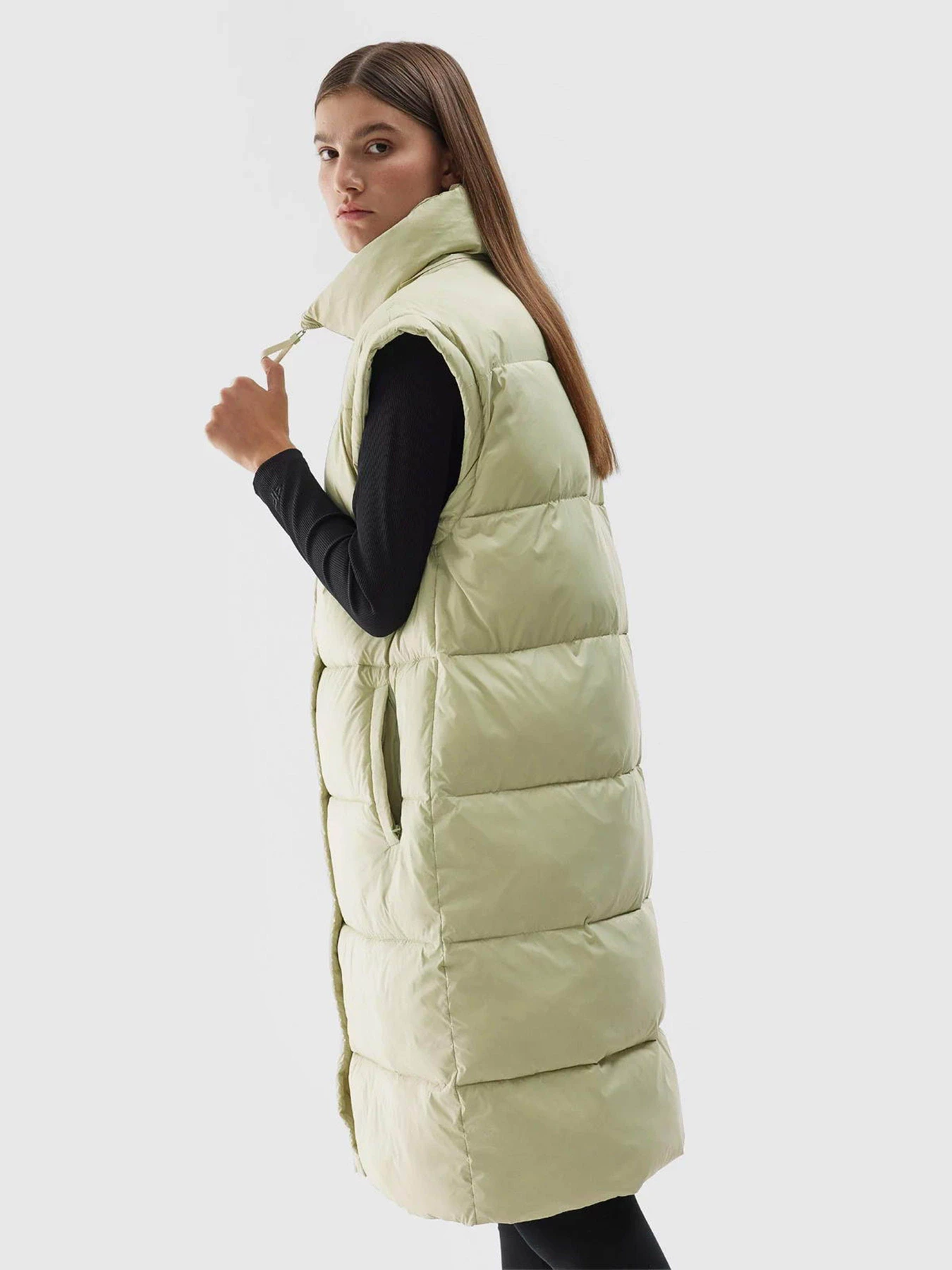 Куртки и дубленки 4F Outerwear модель 4FAW23TDJAF238-42S Куртки и дубленки 4F Outerwear модель 4FAW23TDJAF238-42S Фото