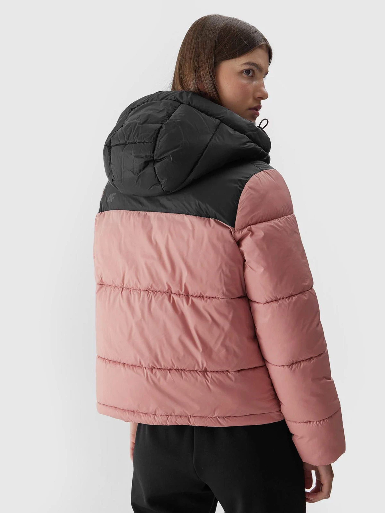 Куртки и дубленки 4F Outerwear модель 4FAW23TDJAF230-64S Куртки и дубленки 4F Outerwear модель 4FAW23TDJAF230-64S Фото