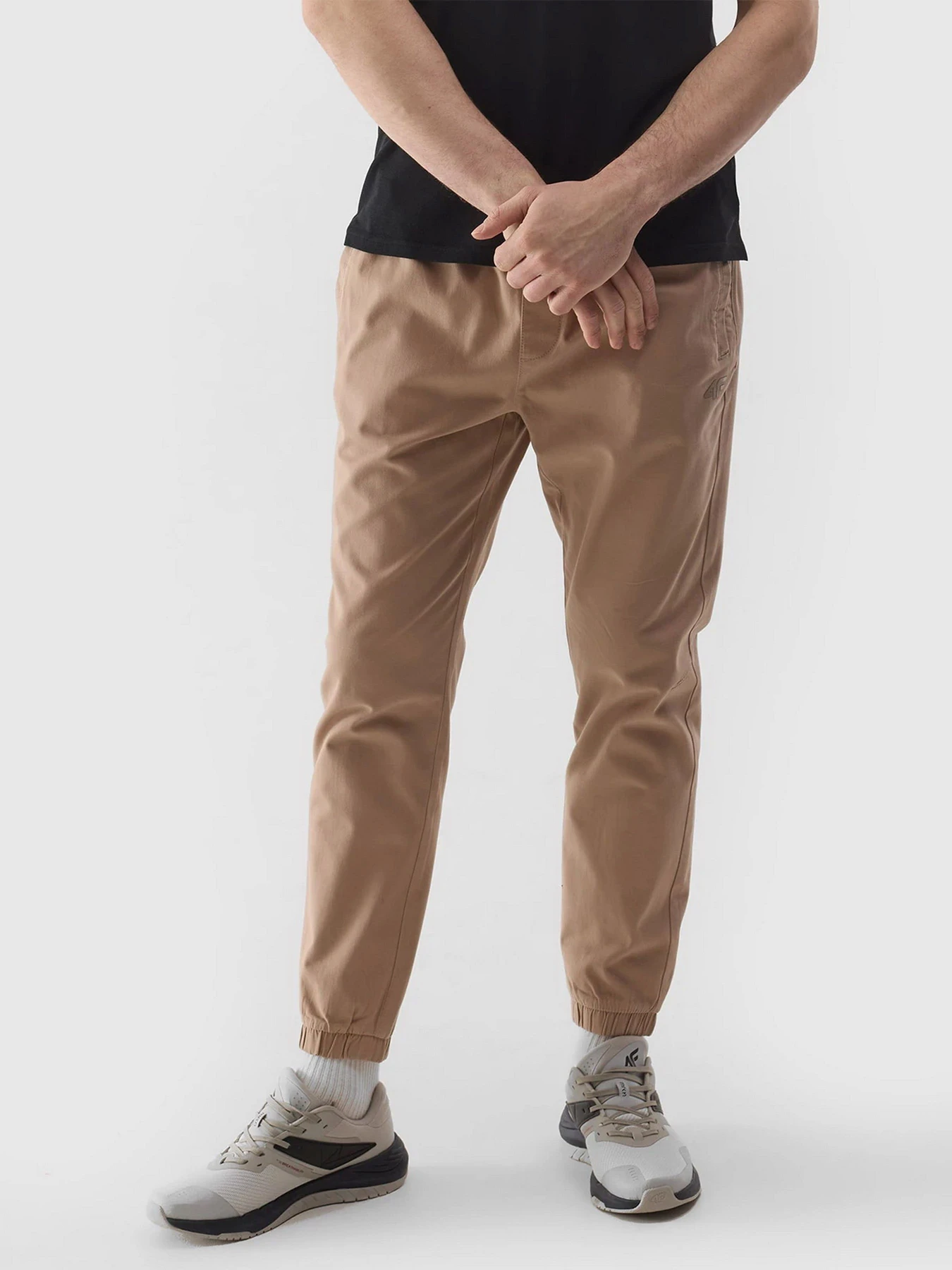 Брюки 4F TROUSERS CAS M646 модель 4FWSS24TTROM646-83S Брюки 4F TROUSERS CAS M646 модель 4FWSS24TTROM646-83S Фото