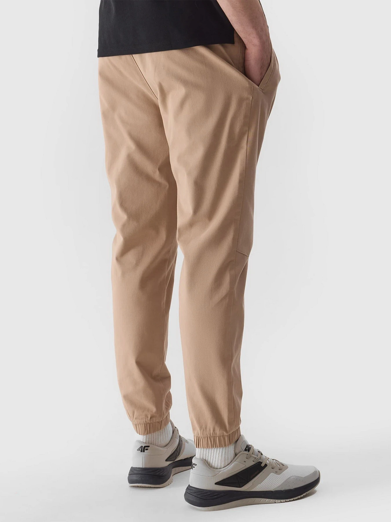 Брюки 4F TROUSERS CAS M646 модель 4FWSS24TTROM646-83S Брюки 4F TROUSERS CAS M646 модель 4FWSS24TTROM646-83S Фото