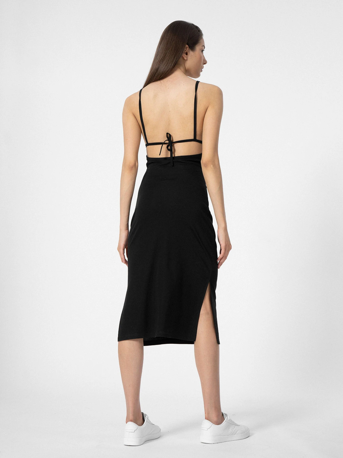 Платья 4F Beachwear Passion модель 4FSS23TDREF052-20S Платья 4F Beachwear Passion модель 4FSS23TDREF052-20S Фото