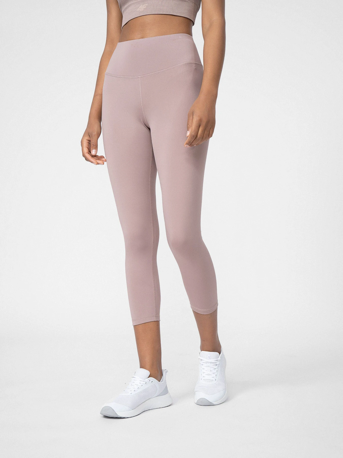 Штани 4F Tights Fnk F122 модель 4FSS23TFTIF122-82S Штани 4F Tights Fnk F122 модель 4FSS23TFTIF122-82S Фото