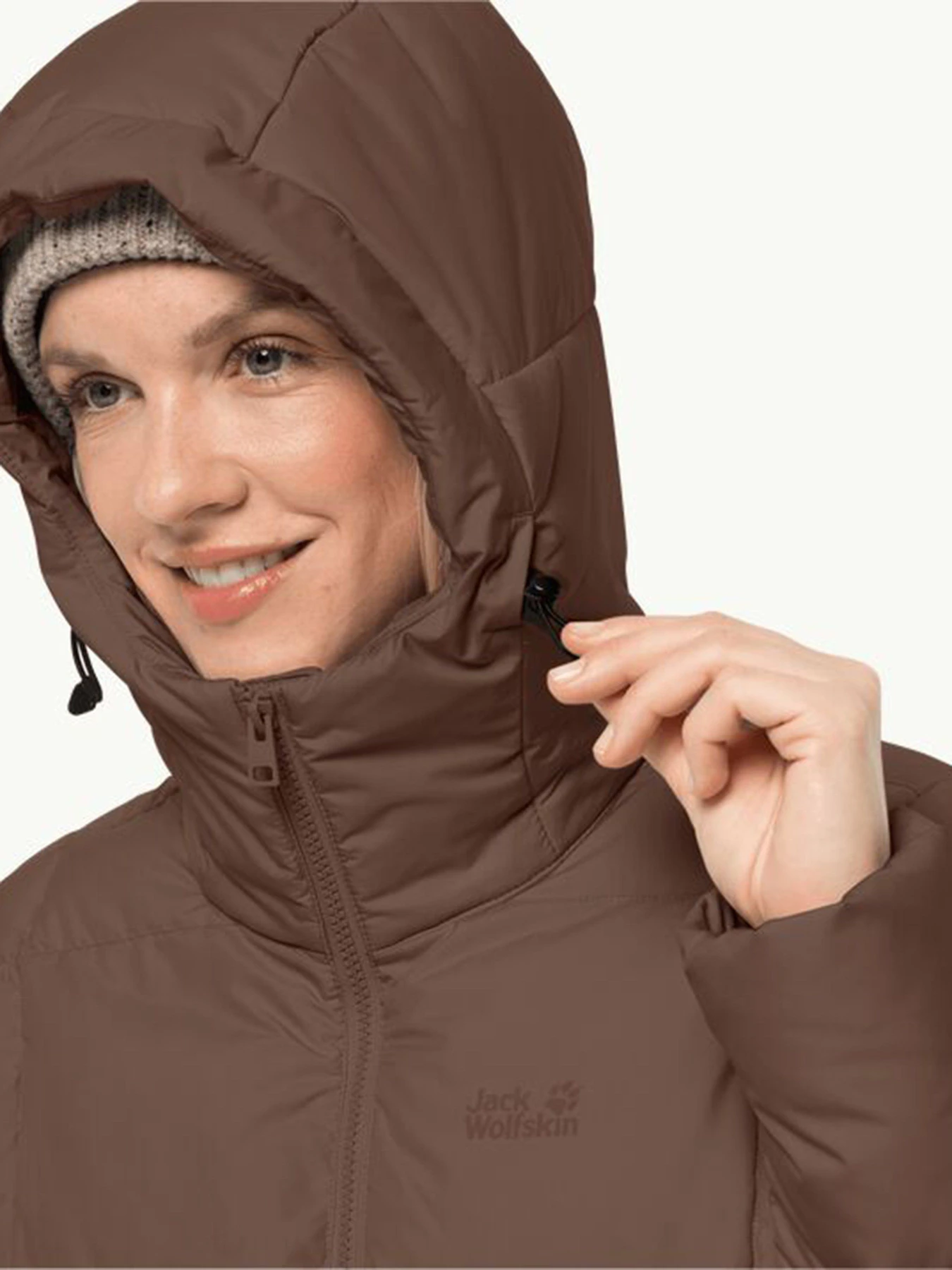 Пальто и плащи Jack Wolfskin модель 1206131_5141_001 Пальто и плащи Jack Wolfskin модель 1206131_5141_001 Фото
