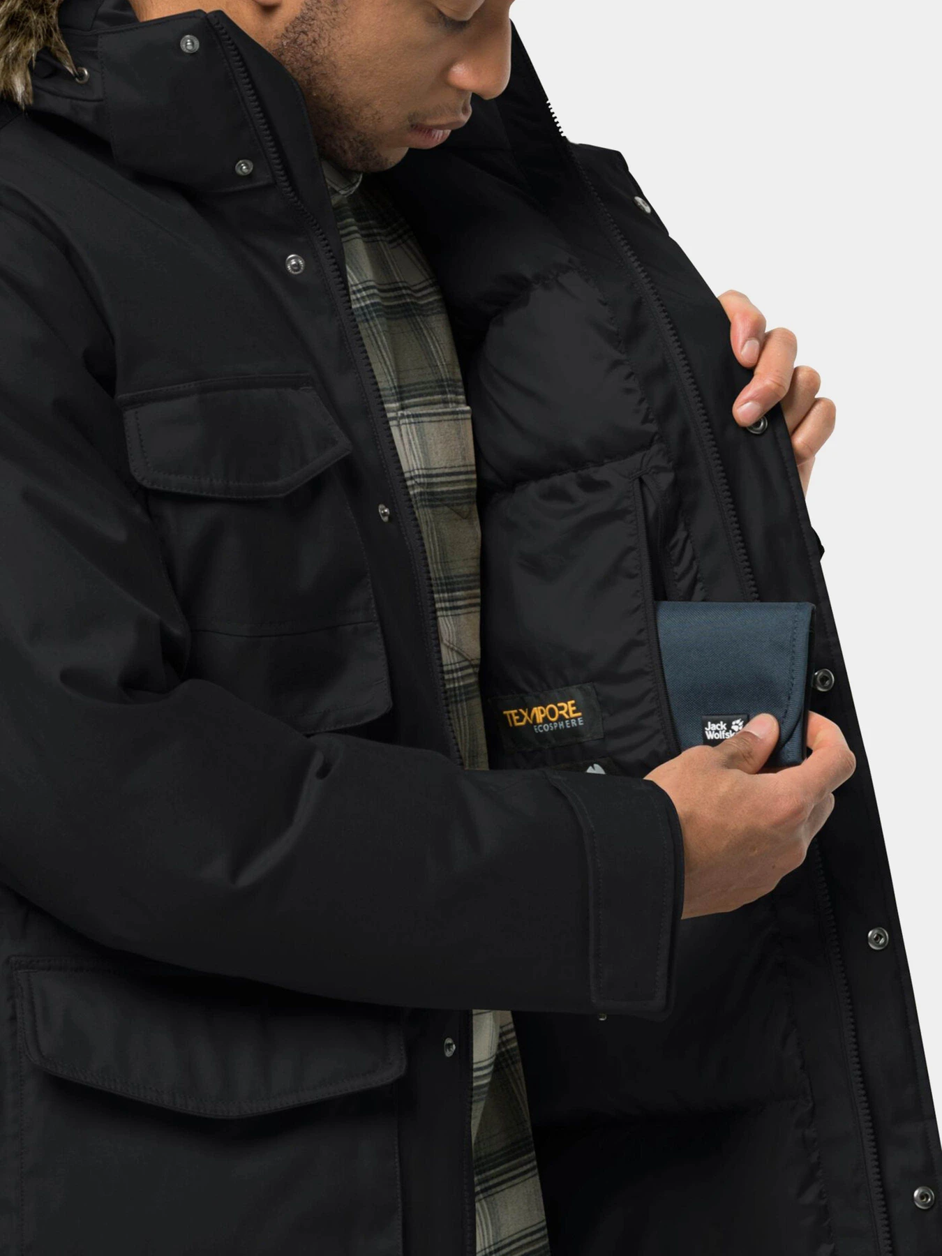 Куртки та дублянки Jack Wolfskin Winterfrost Down модель 1115441_6000 Куртки та дублянки Jack Wolfskin Winterfrost Down модель 1115441_6000 Фото