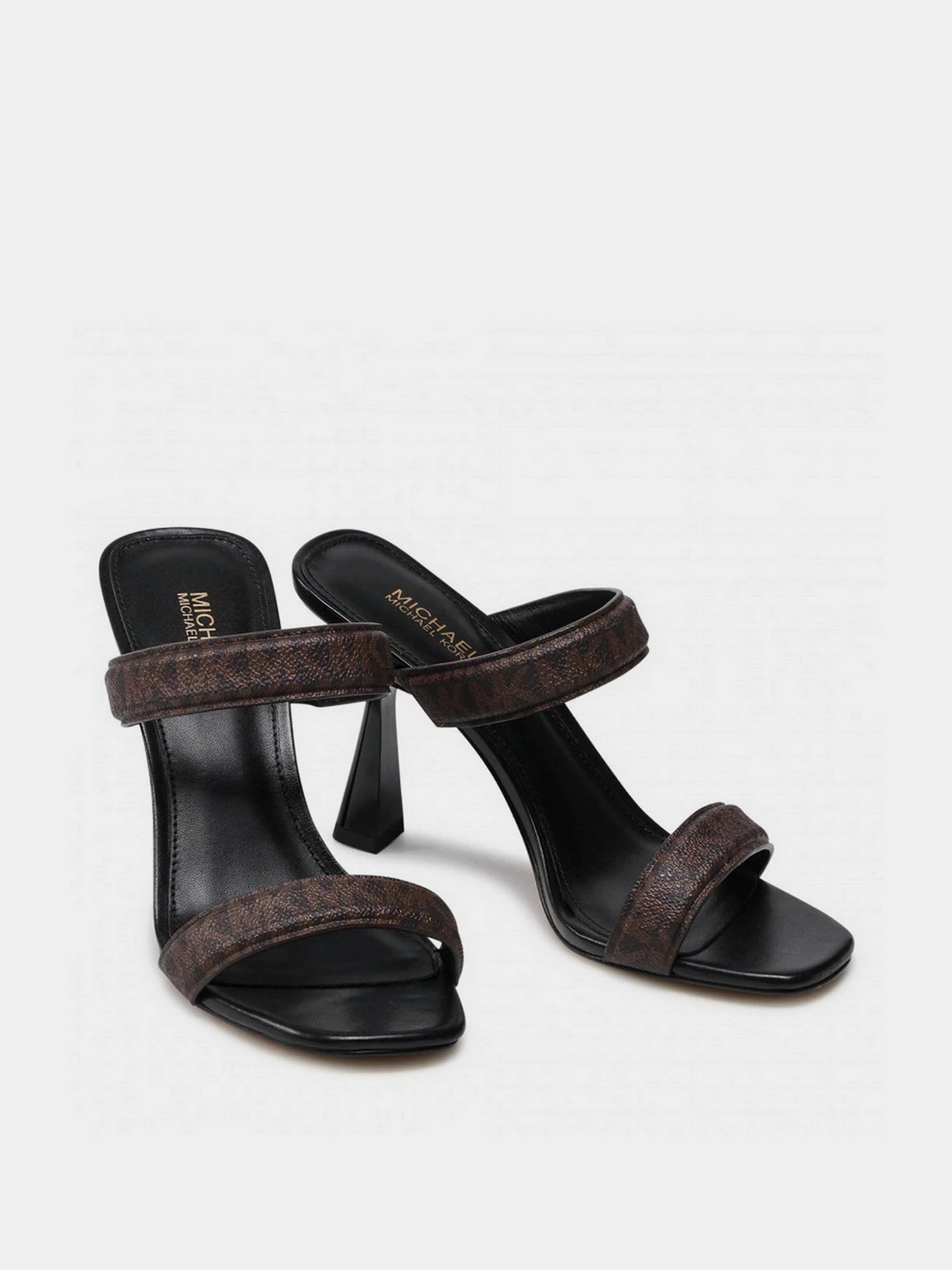 Босоніжки Michael Kors модель 40R2CLHA1B_200 Босоніжки Michael Kors модель 40R2CLHA1B_200 Фото