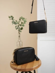 Сумки Michael Kors модель 32F7SGNM8L_001 Фото