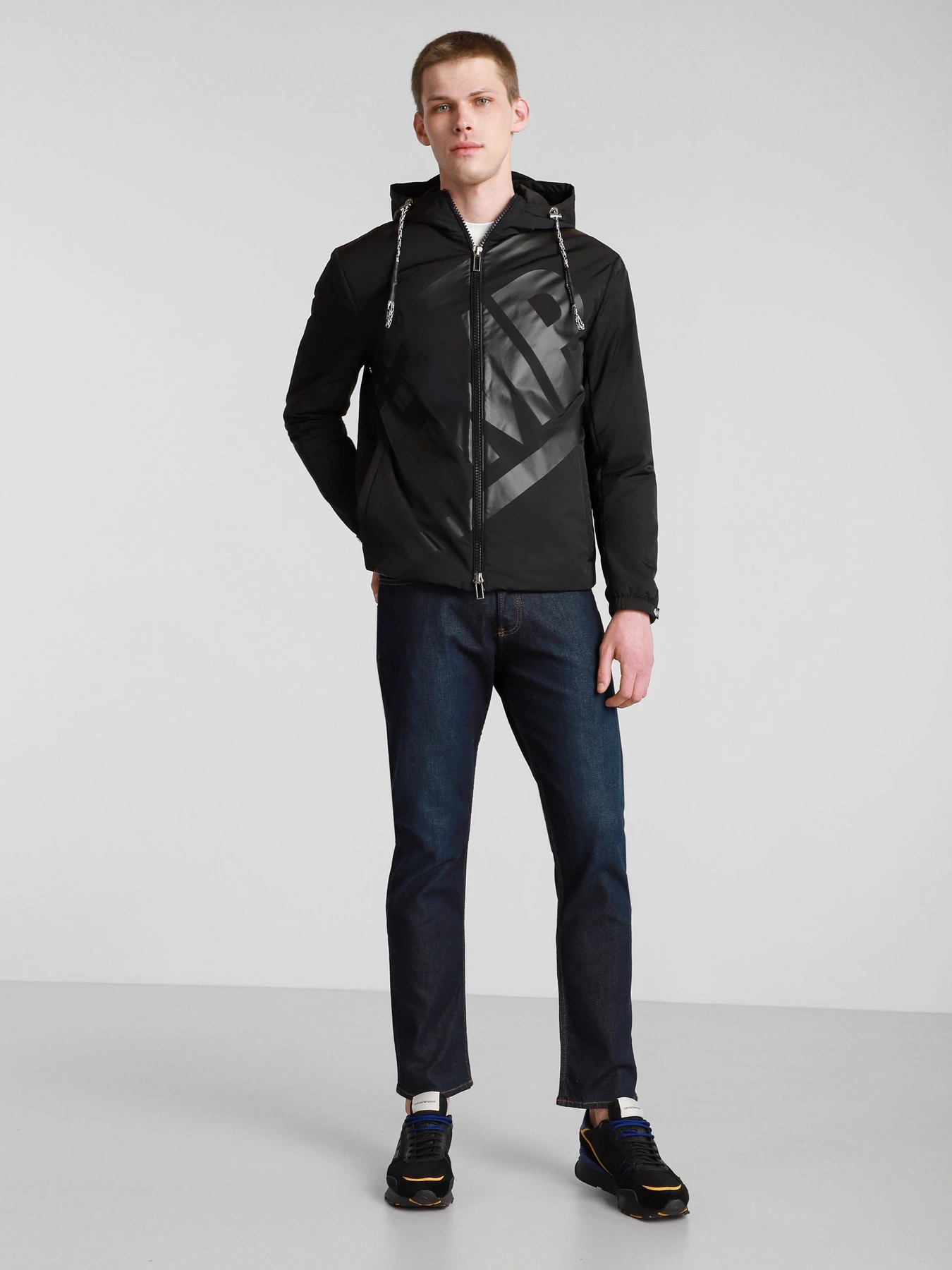 Куртки и дубленки Emporio Armani модель 3K1BS7-1NZQZ-0999 Фото