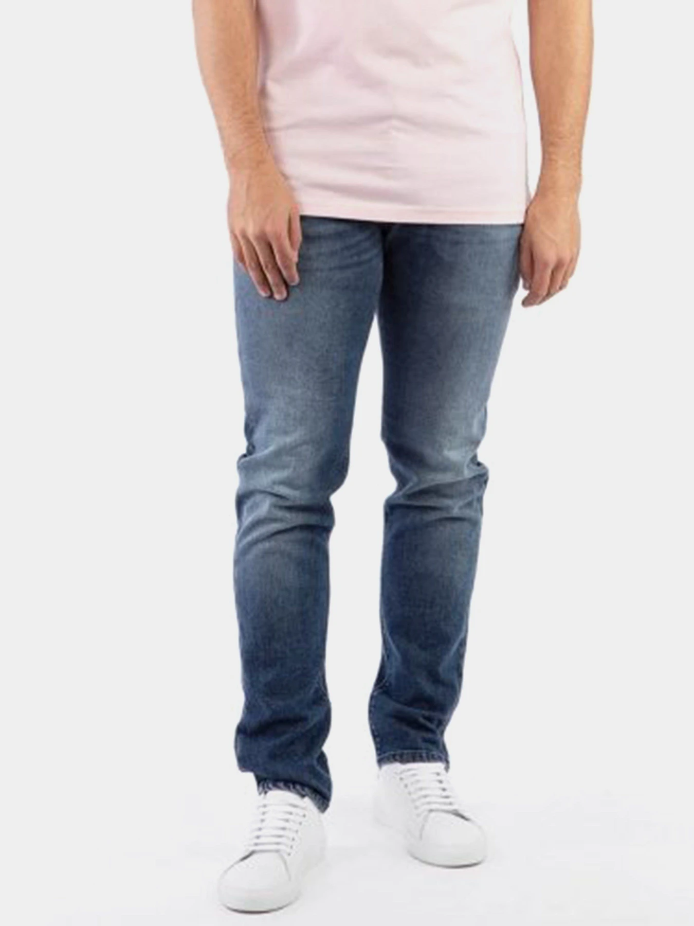 Джинсы Emporio Armani модель 3K1J06-1DX3Z-0942 Джинсы Emporio Armani модель 3K1J06-1DX3Z-0942 Фото