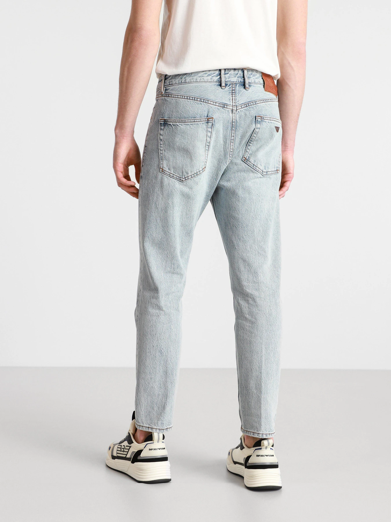 Джинсы Emporio Armani Straight модель 3K1J77-1DLJZ-0943 Джинсы Emporio Armani Straight модель 3K1J77-1DLJZ-0943 Фото